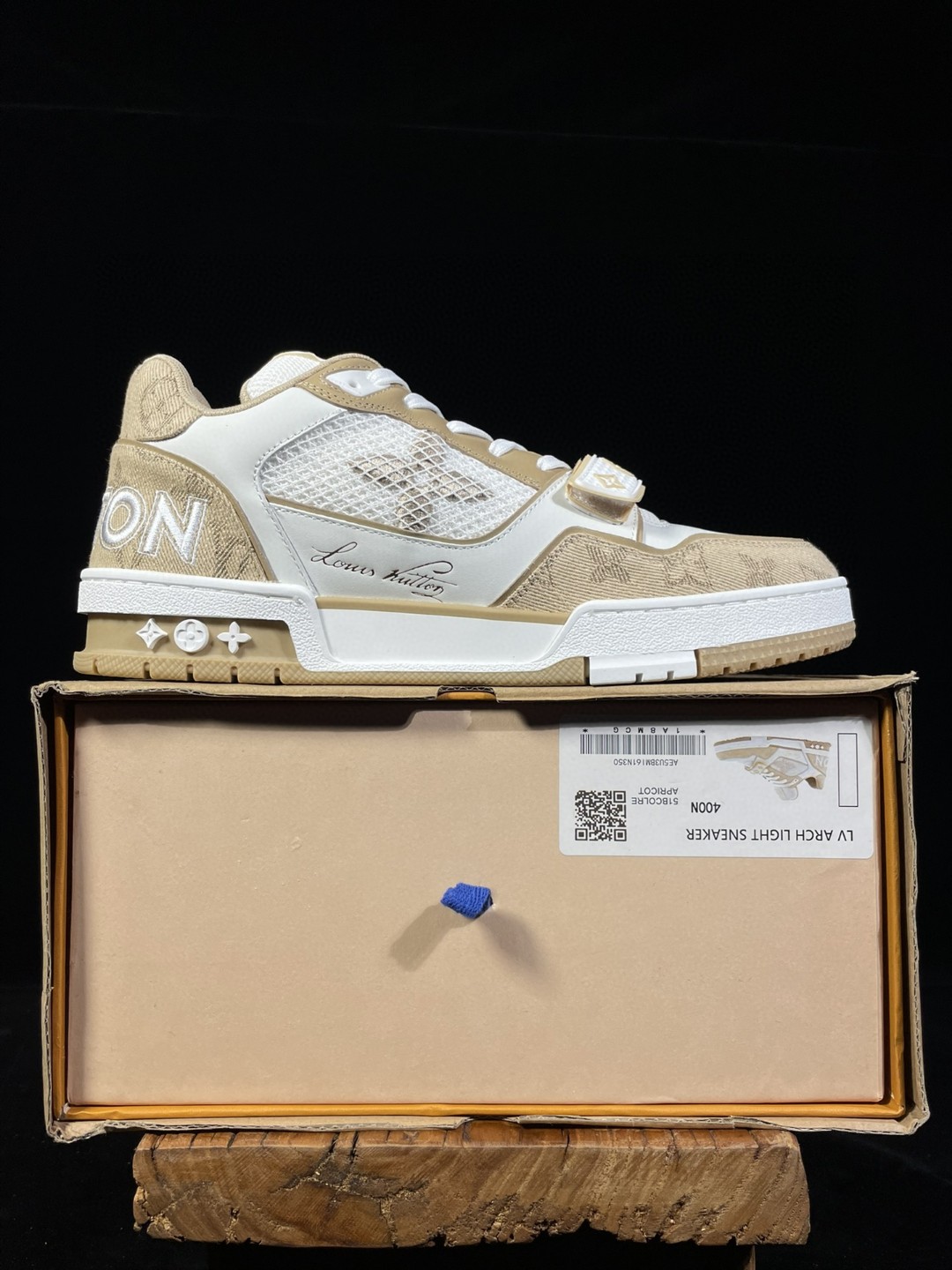 Louis Vuitton 路易威登 Trainer 魔术贴 卡其色 低筒 休闲鞋 板鞋 运动鞋 男鞋 女鞋 1A9ZC2