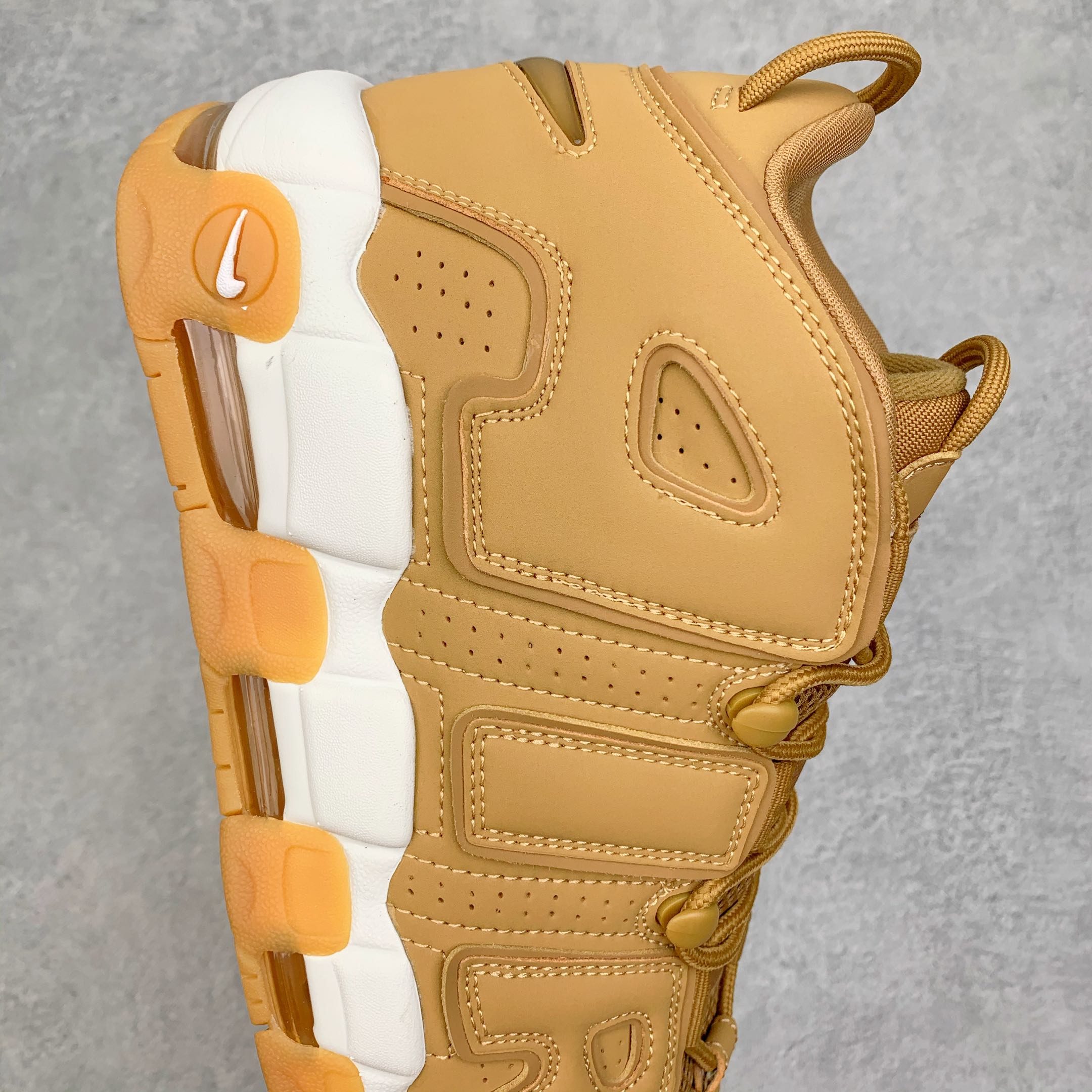 Air More Uptempo Flax 小麦  男鞋 女鞋 休闲鞋 板鞋 篮球鞋   AA4060-200
