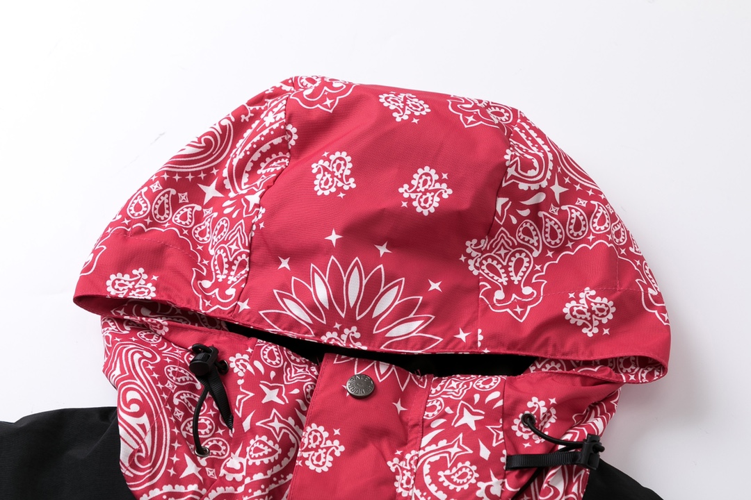 Supreme The North Face 14FW Bandana Mountain Jacket  Red  聯名款 紅色色 變形蟲 腰果花 连帽冲锋衣 夾克 防水 防風 外套 男款 女款 SUP-FW14-636