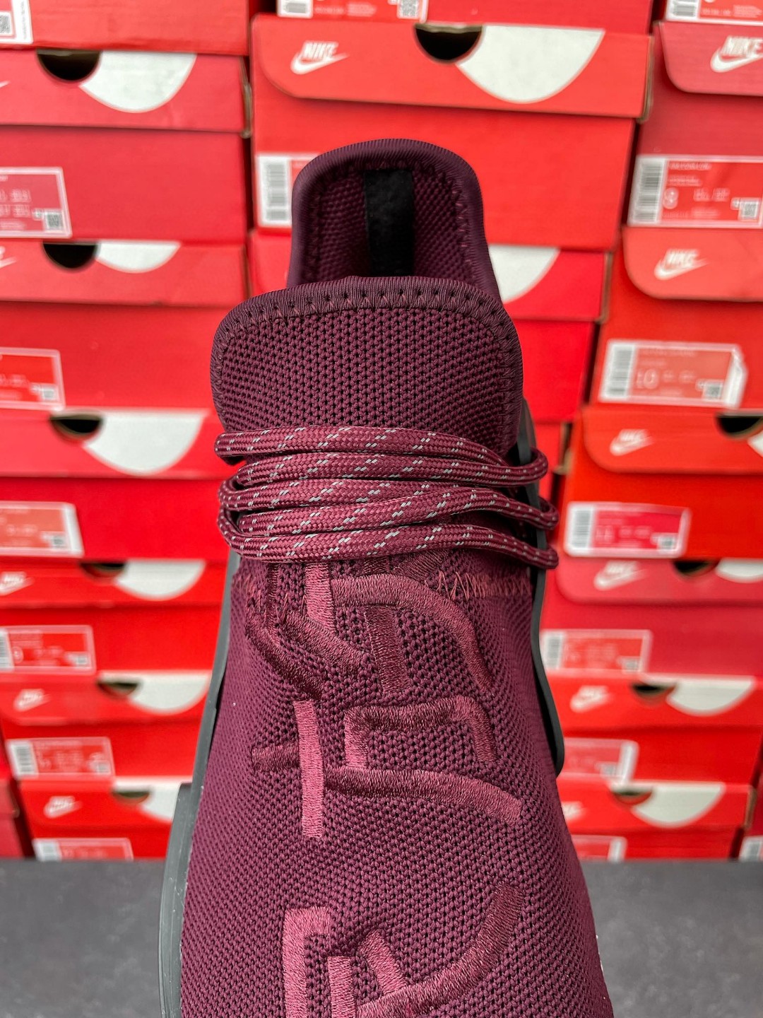 Pharrell Williams x adidas originals NMD HU Human 菲董联名 酒红色 低筒 运动鞋 休闲鞋 男鞋女鞋 