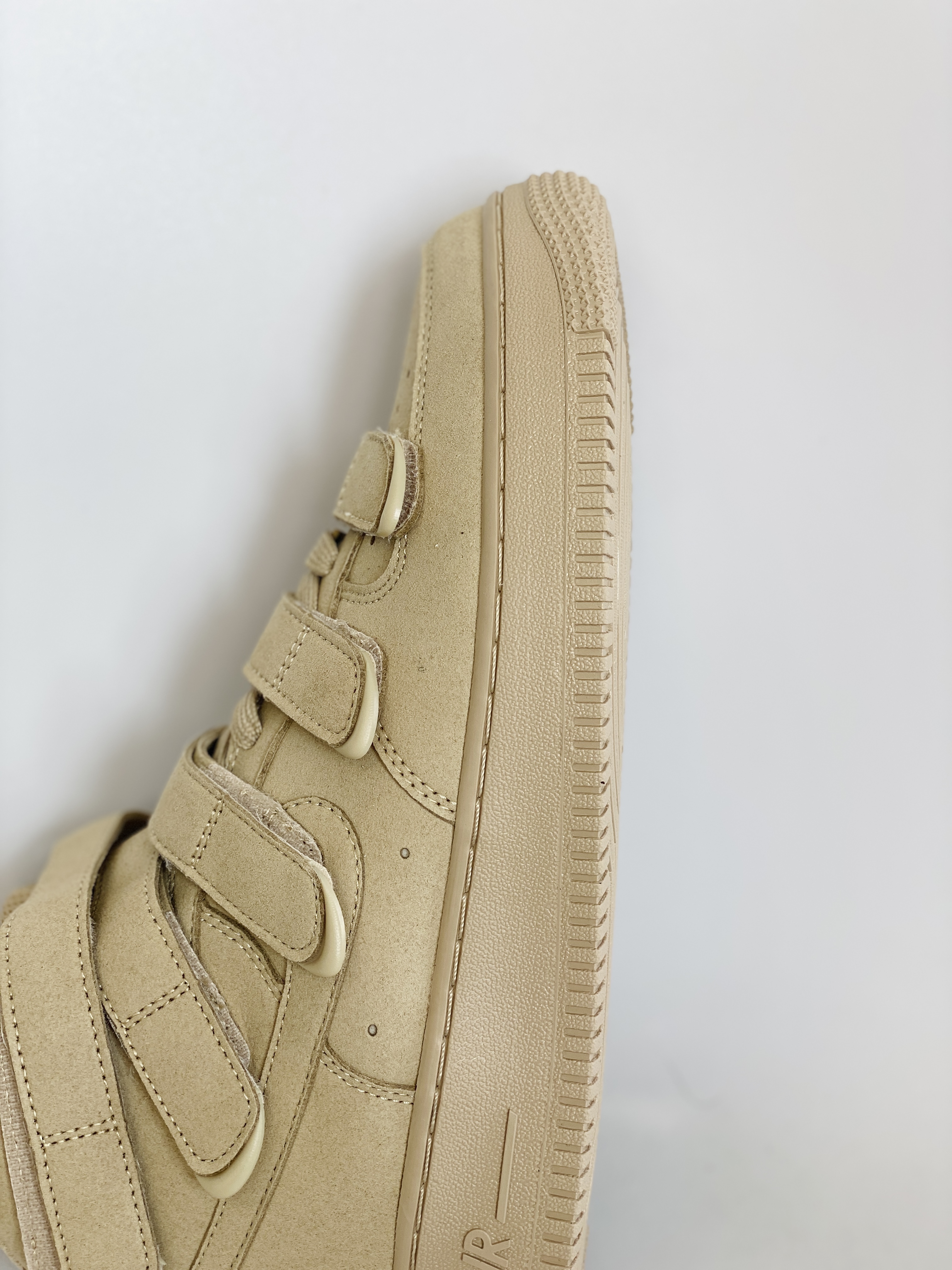 Billie Eilish x Nike Air Force 1 High '07 SP " Mushroom " 空军一号 碧梨  联名 蘑菇黄 火柴人 高筒 休闲鞋 板鞋 男鞋 女鞋 DM7926-200