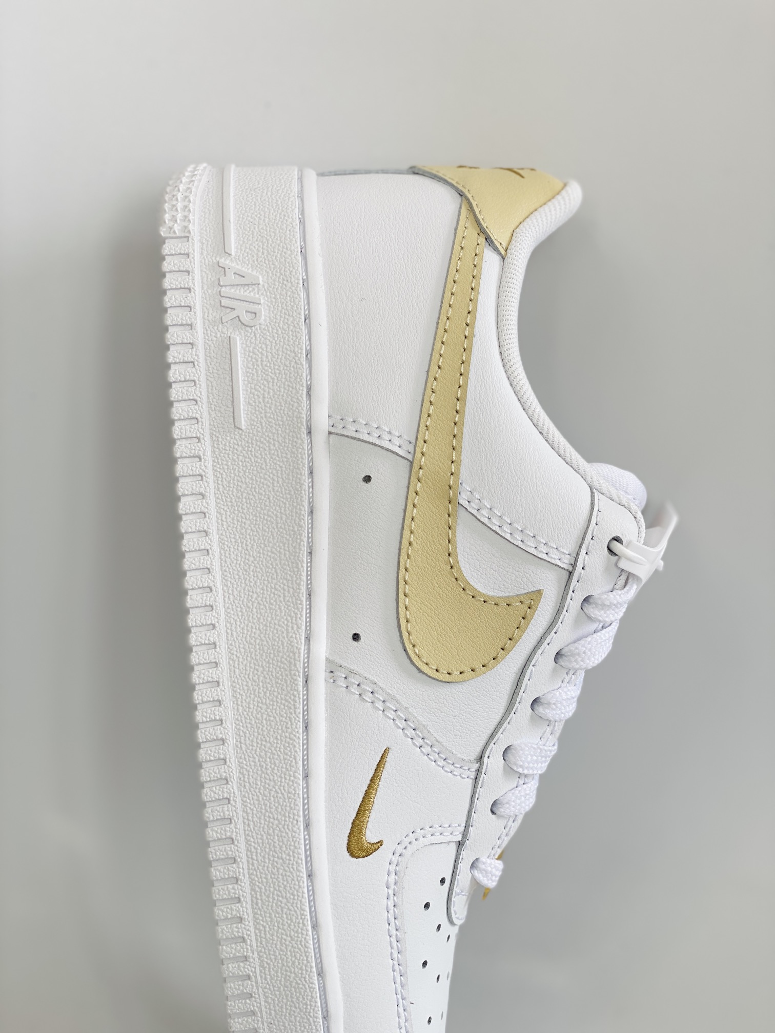 Air Force 1 Low 07 Essential 迷你勾 白金  低筒 休闲鞋 板鞋 男鞋 女鞋 CZ0270-105