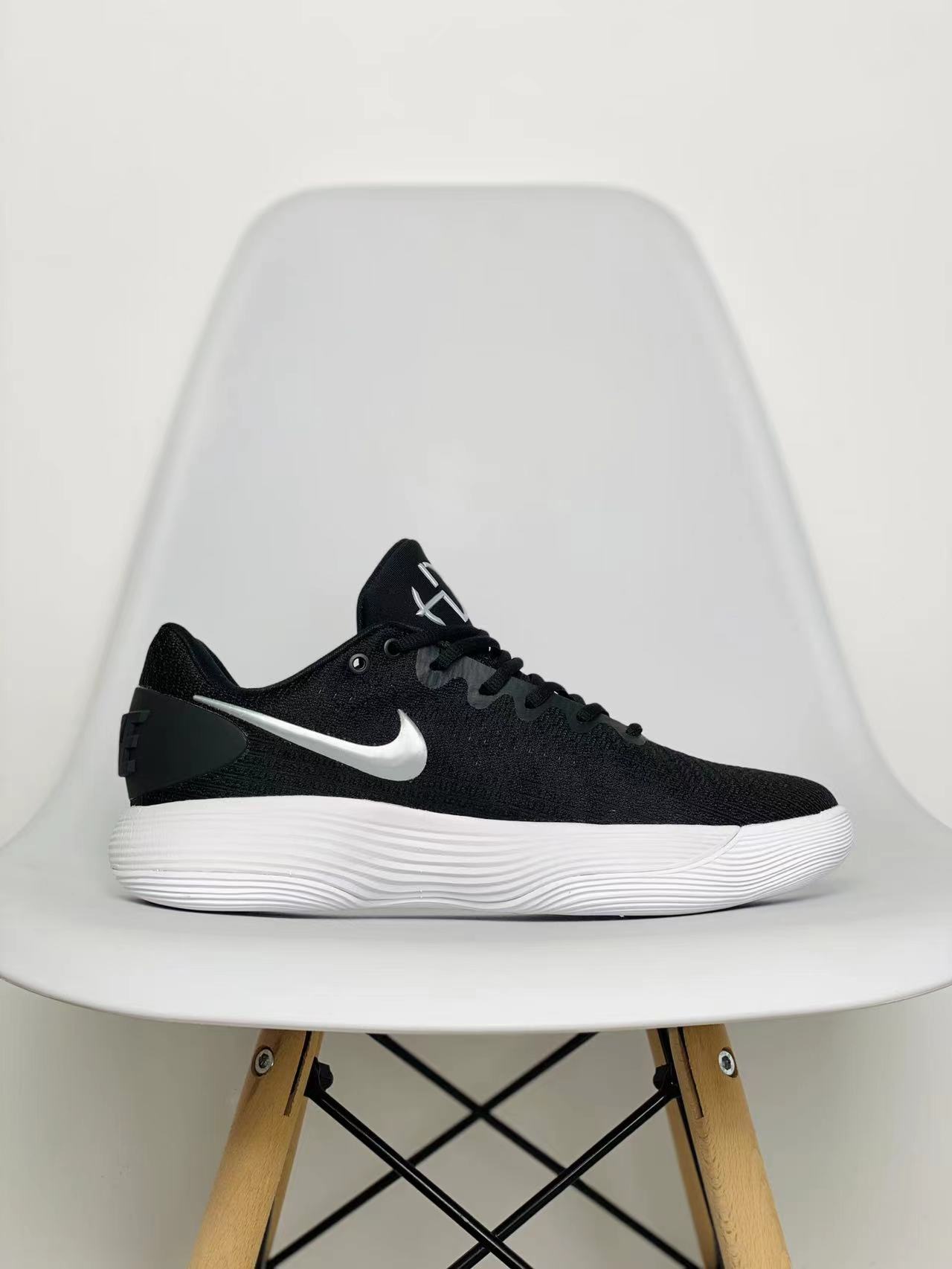 Hyperdunk 2017 Low Black White 黑白 低筒 实战鞋 篮球鞋 男鞋 8897807-001