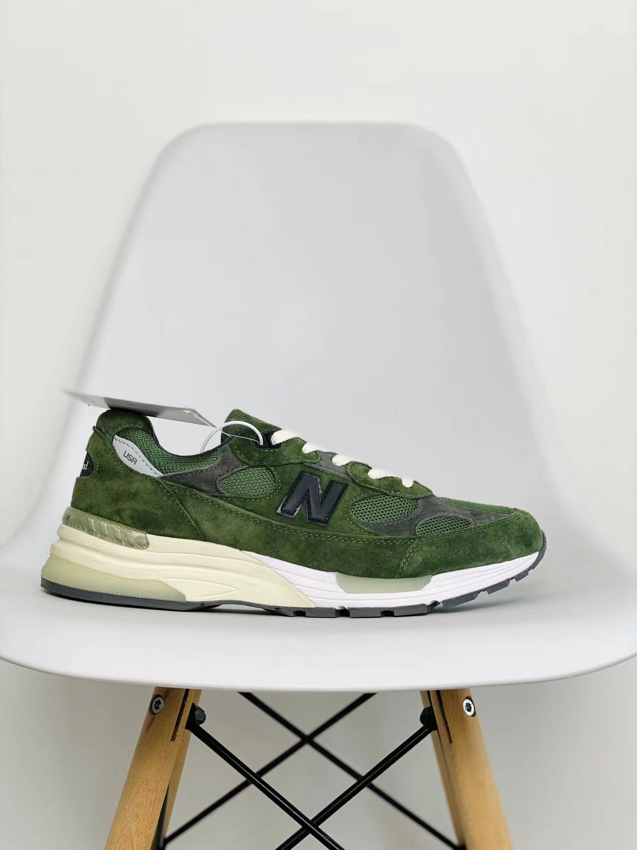 JJJJound New Balance 992 绿色 低筒 复古跑鞋 休闲鞋 运动鞋 男鞋 女鞋 M992JJ