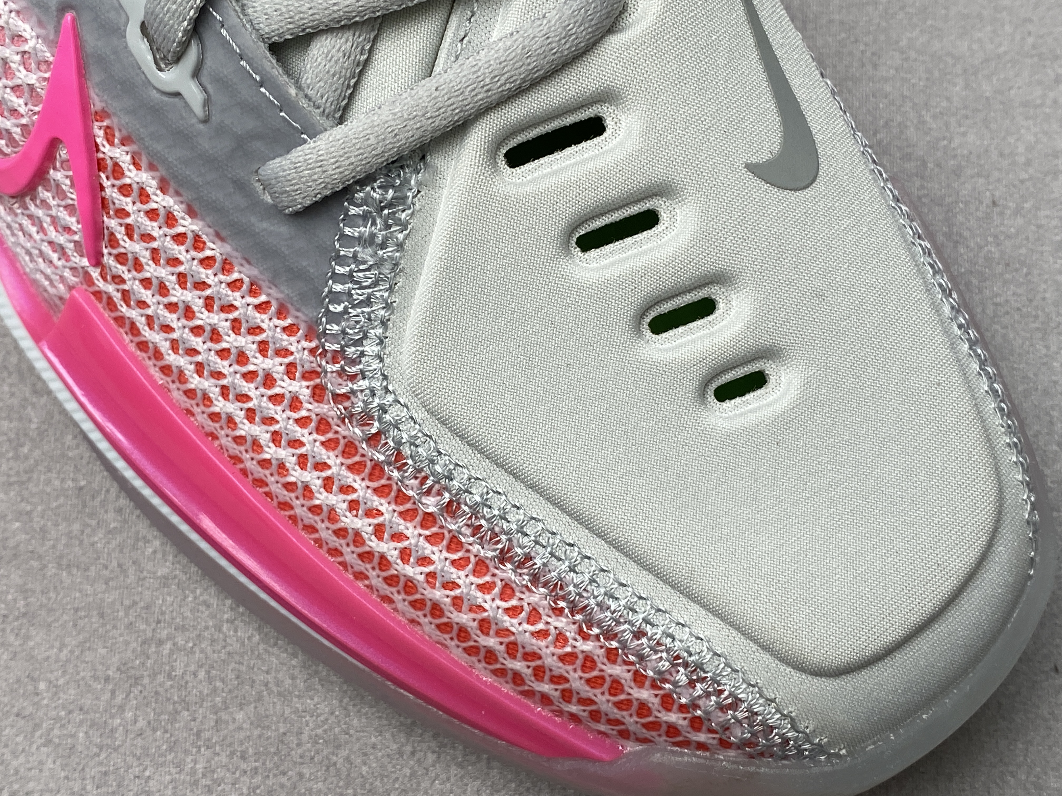 灭世纯原 GT Cut 乳腺癌 低筒 篮球鞋 球鞋 实战鞋 全掌气垫 TPU抗扭 男鞋 CZ0175-008