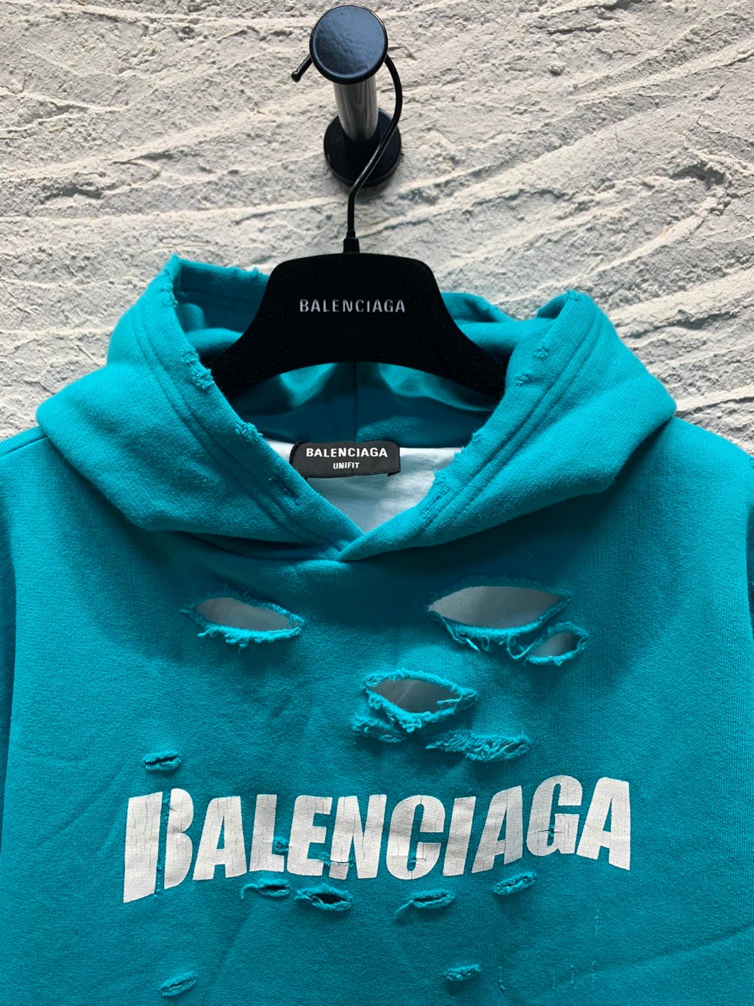 Balenciaga 巴黎世家 SS22 Destroyed Logo印花 破洞 天蓝色 连帽卫衣 套头卫衣 长袖 秋冬 男女同款 659403TKVB64661