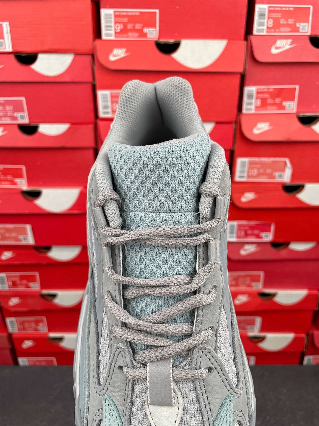 adidas originals Yeezy Boost 700V2 Inertia 惯性 蓝灰 低筒 休闲鞋 运动鞋 老爹鞋 男鞋 女鞋 FW2549