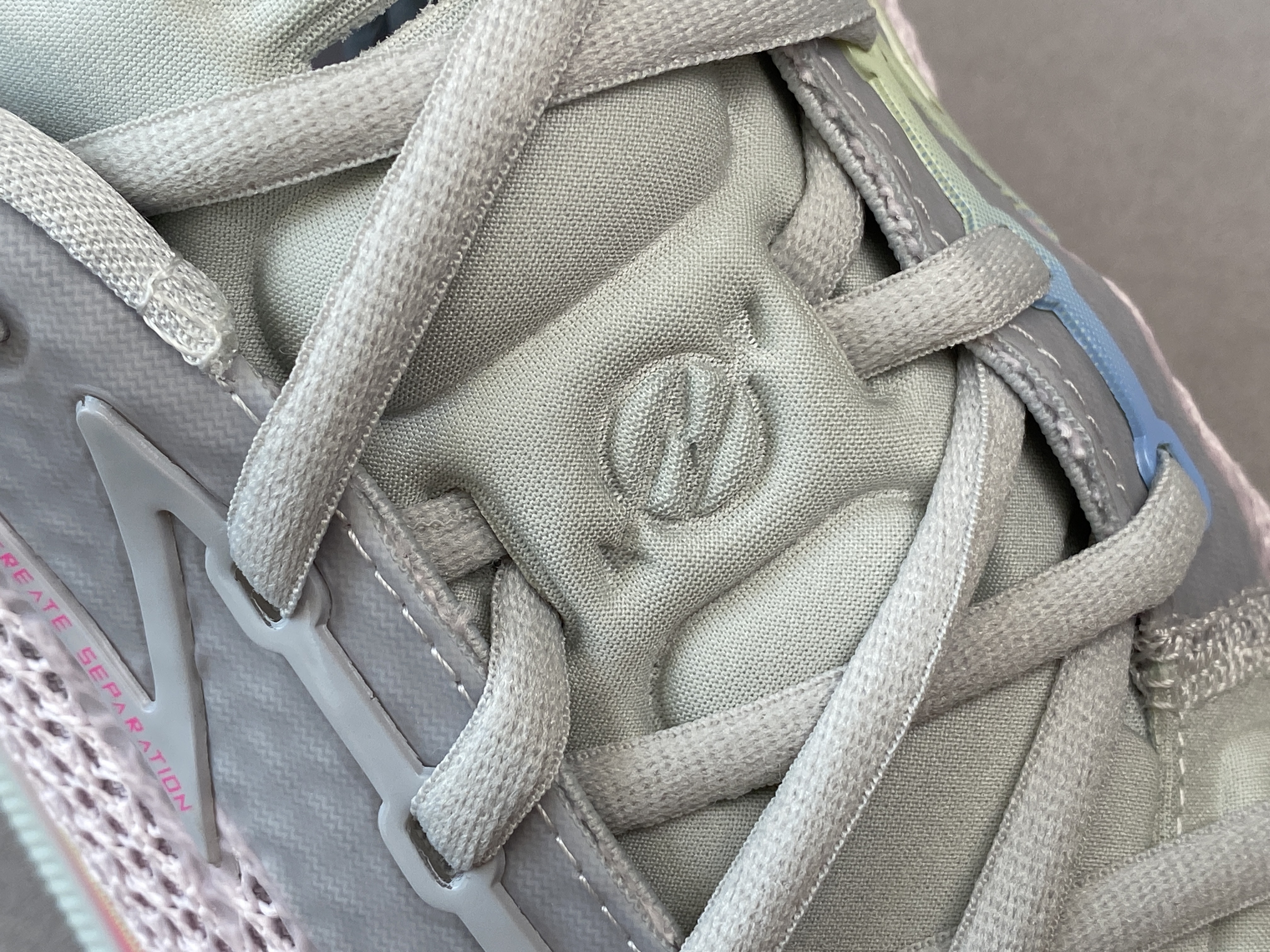 外贸 GT Cut 白粉 乳腺癌 低筒 篮球鞋 球鞋 实战鞋 全掌气垫 TPU抗扭 男鞋  CZ0175-008