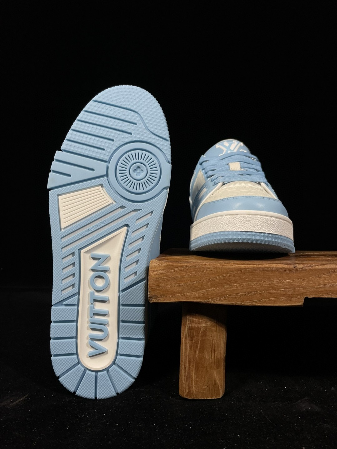 Louis Vuitton 路易威登 Trainer 白蓝 低筒 休闲鞋 板鞋 运动鞋 男鞋 女鞋 