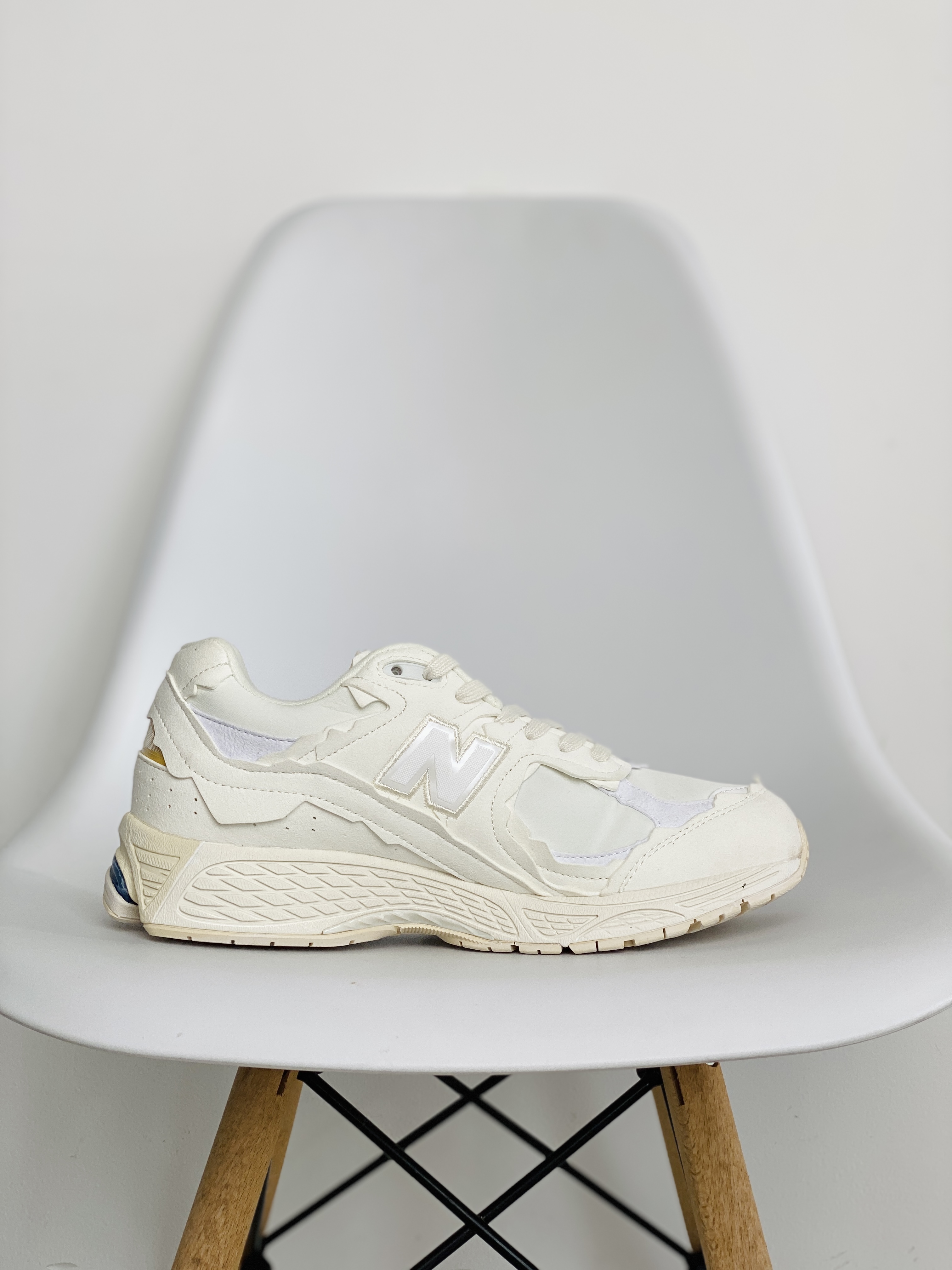 新版 New Balance 2002R Refined Future 海盐白 低筒 跑步鞋 运动鞋 休闲鞋 男鞋 女鞋 M2002RDC