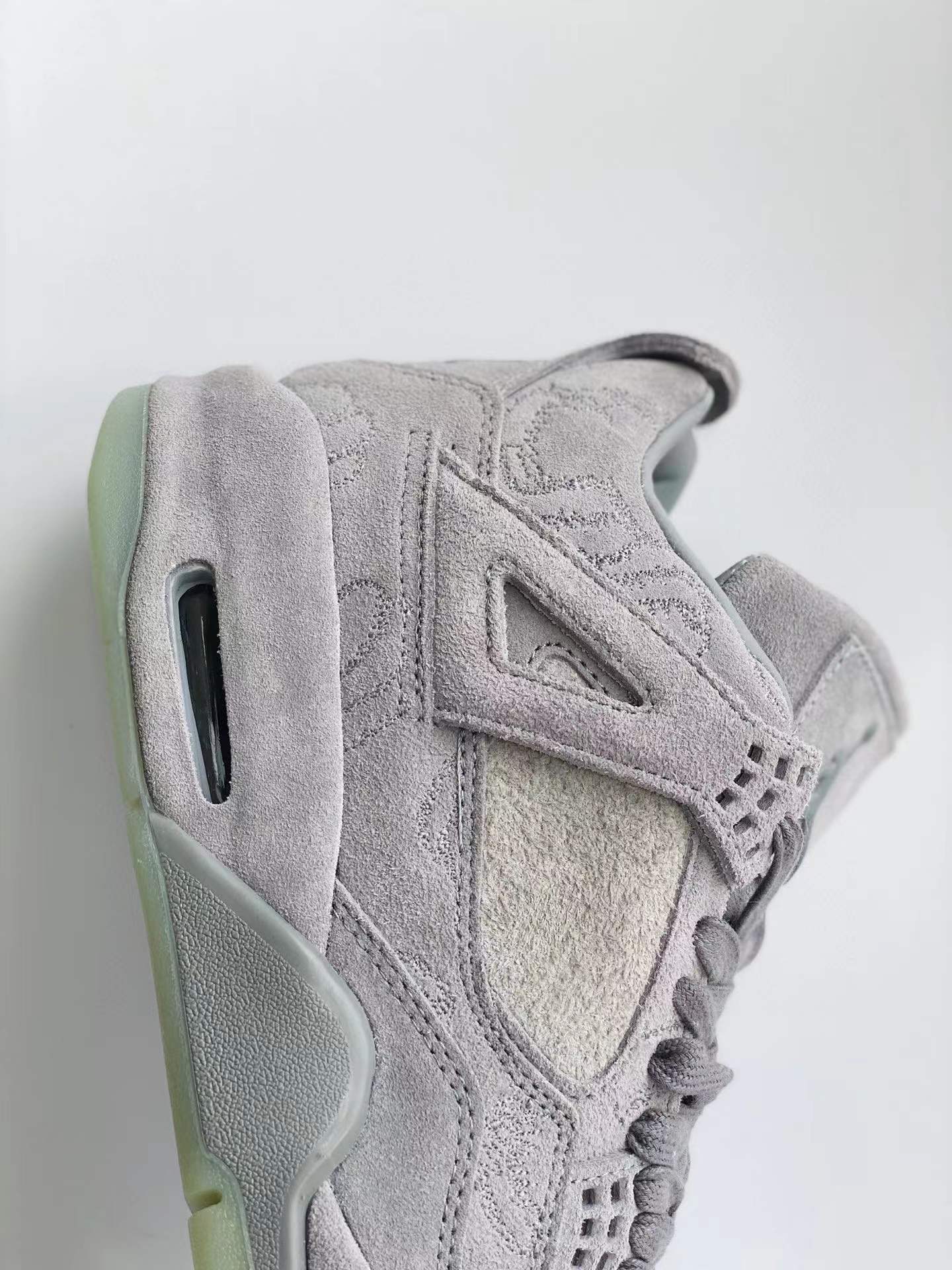 Air Jordan 4 AJ4 Retro Kaws 灰色 夜光 低筒 男鞋 女鞋 籃球鞋 板鞋 930155-003