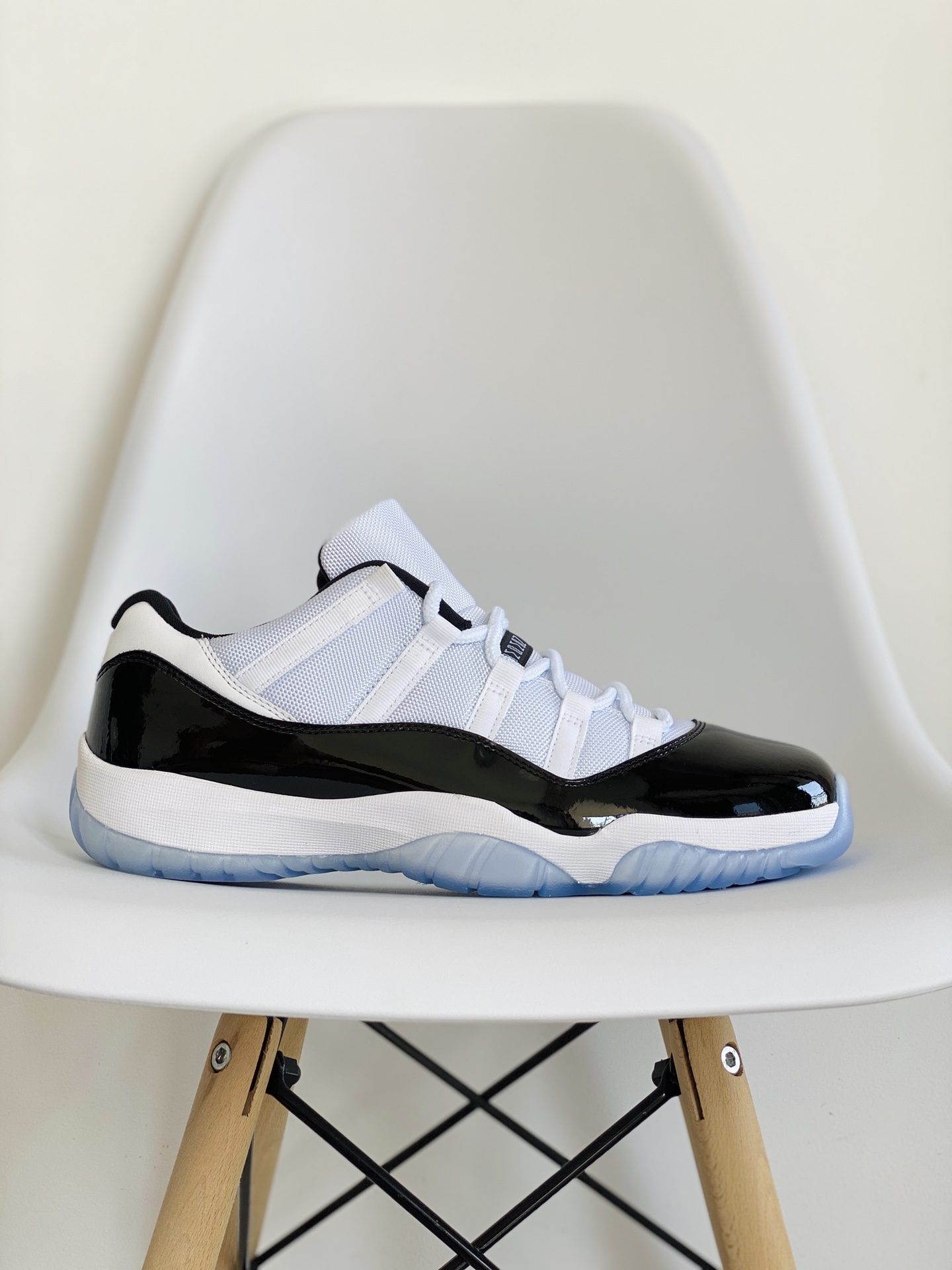 Air Jordan 11 AJ11 Retro Low Concord 黑白 康扣 低筒 碳板 全掌气垫 篮球鞋 球鞋 男鞋 休闲鞋 528895-153