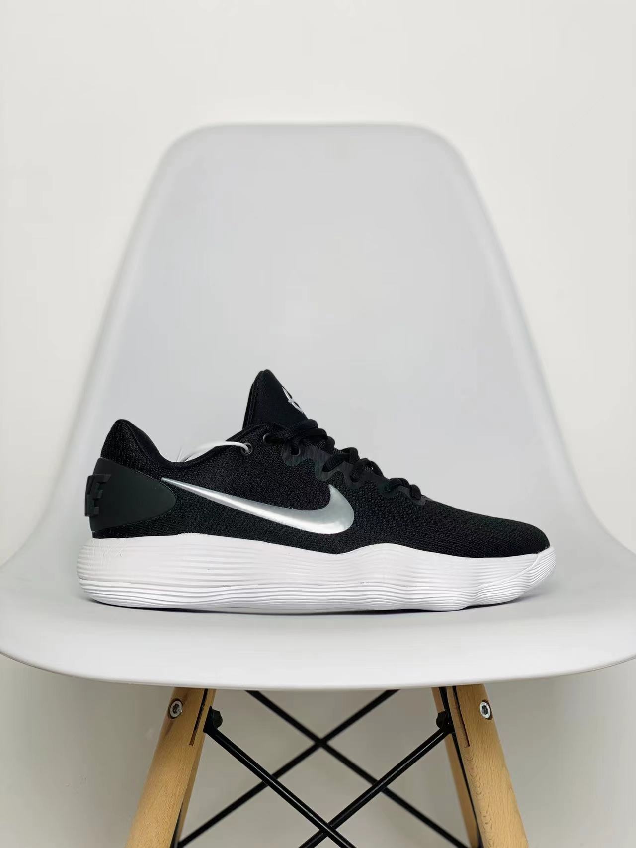 Hyperdunk 2017 Low Black White 黑白 低筒 实战鞋 篮球鞋 男鞋 8897807-001