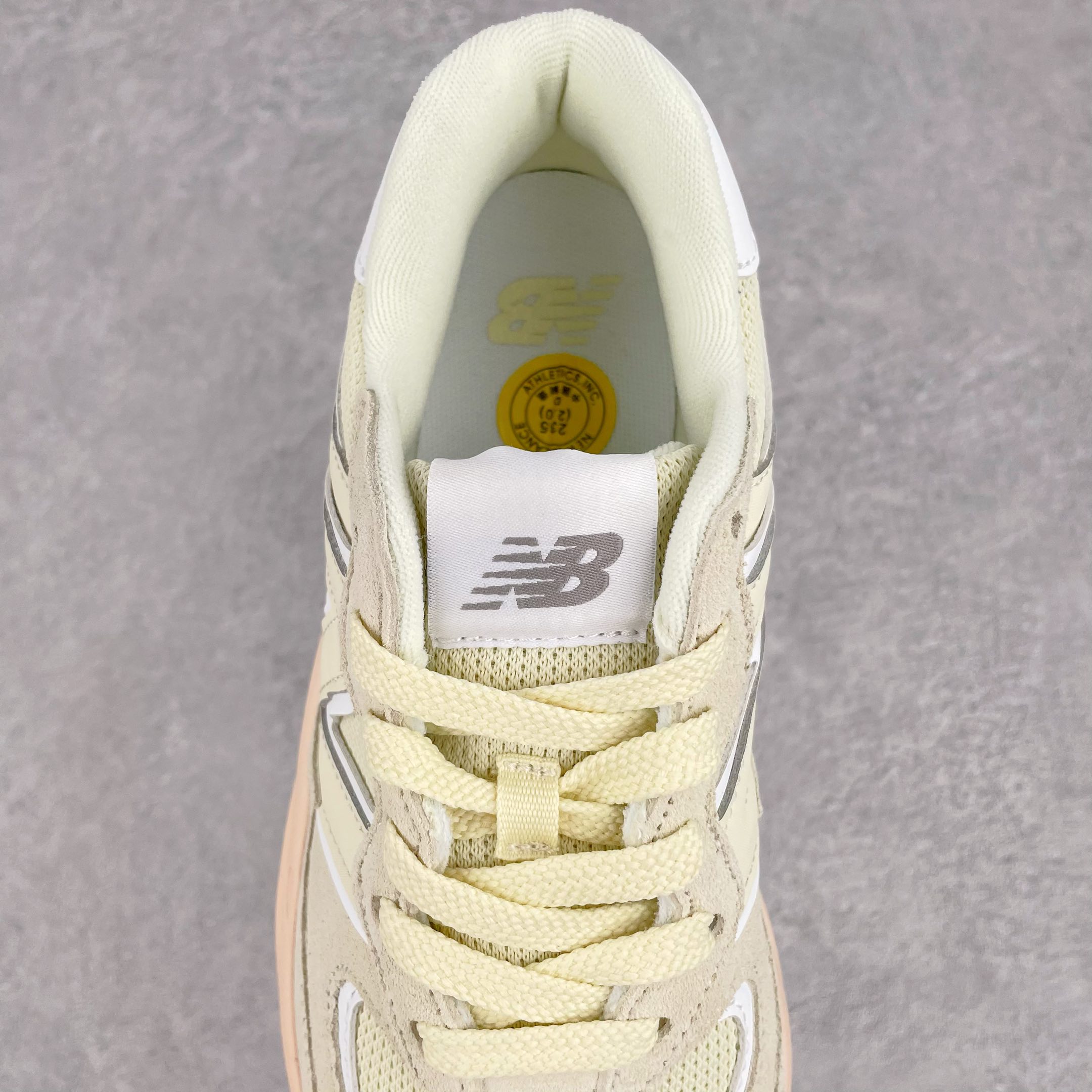 New Balance  NB5740 米白粉 低筒 复古慢跑鞋 板鞋 运动鞋 休闲鞋 男鞋 女鞋 M5740CE
