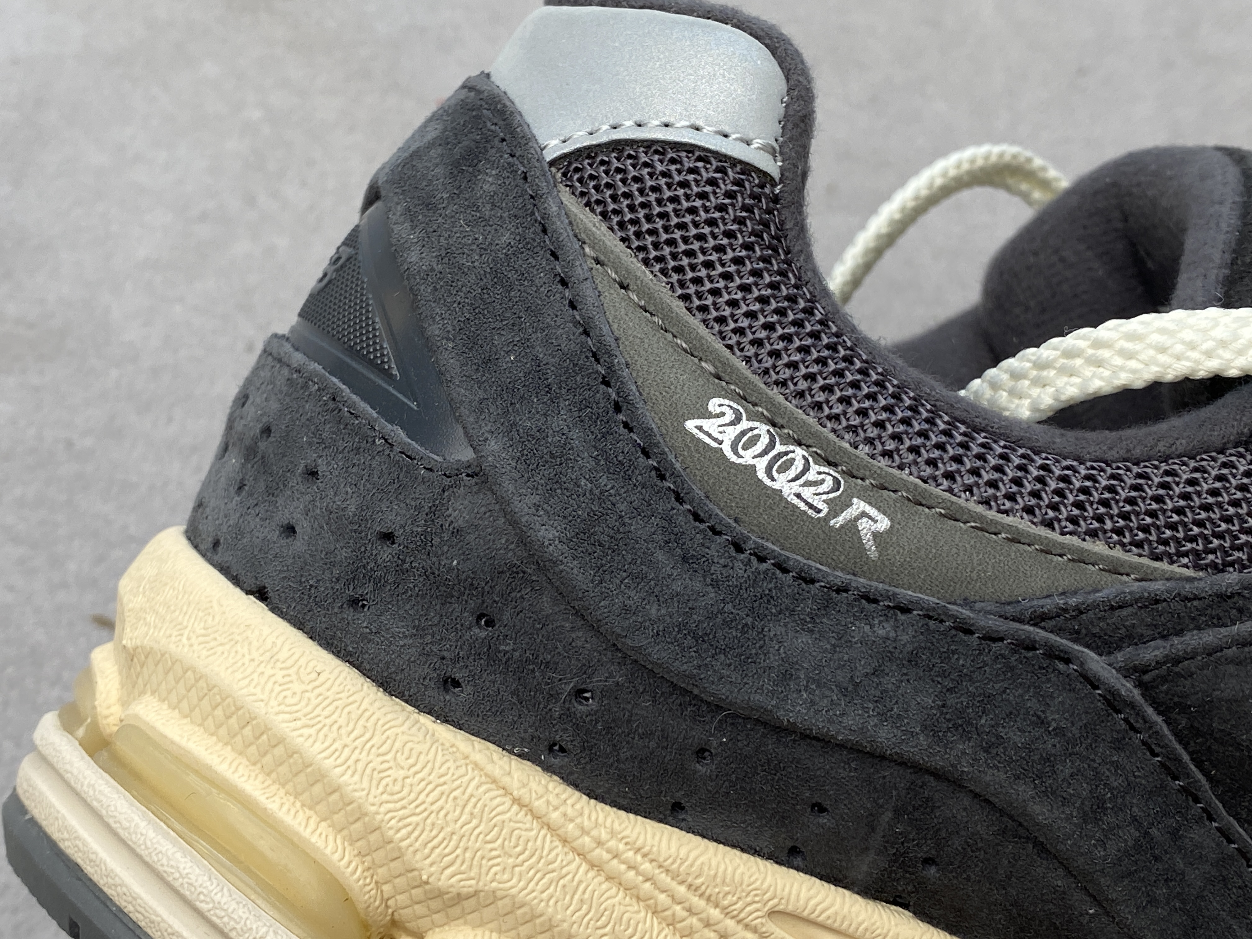 新版 New Balance 2002R 灰碳色 低筒 跑步鞋 运动鞋 休闲鞋 男鞋 女鞋 M2002RHO