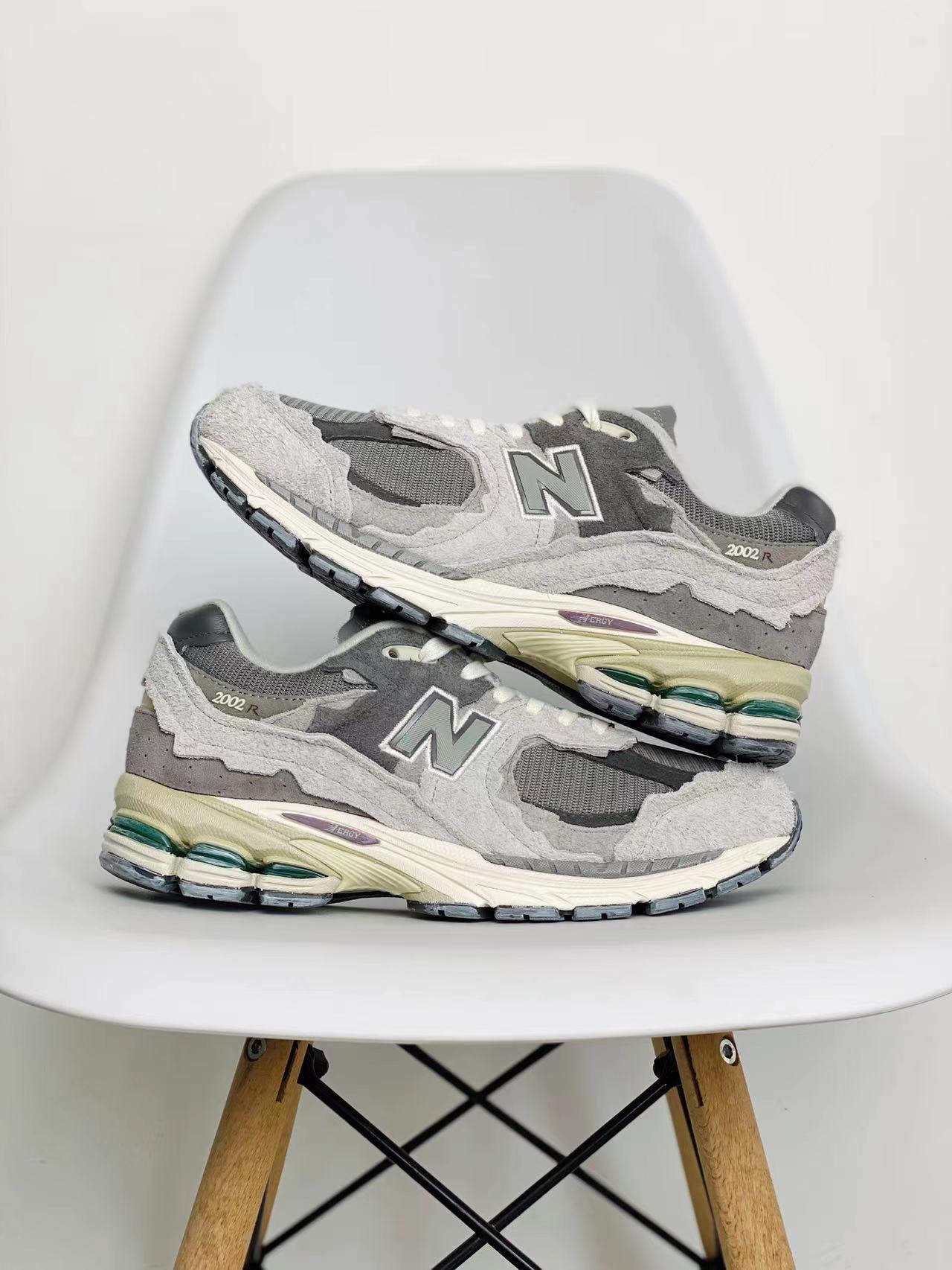 New Balance 2002