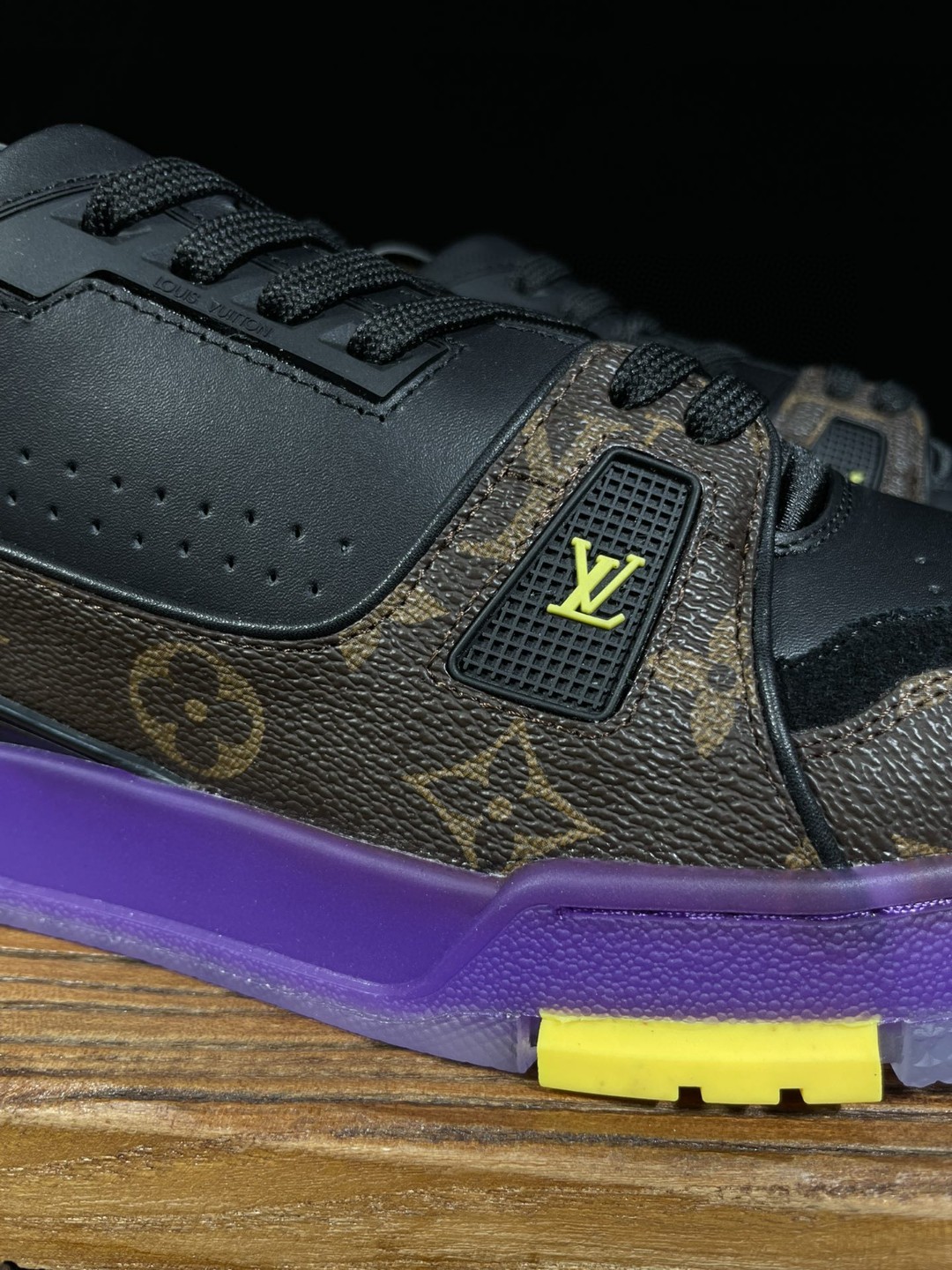 Louis Vuitton 路易威登 Trainer 湖人紫金 低筒 休闲鞋 板鞋 男鞋 女鞋 1A8WJ6