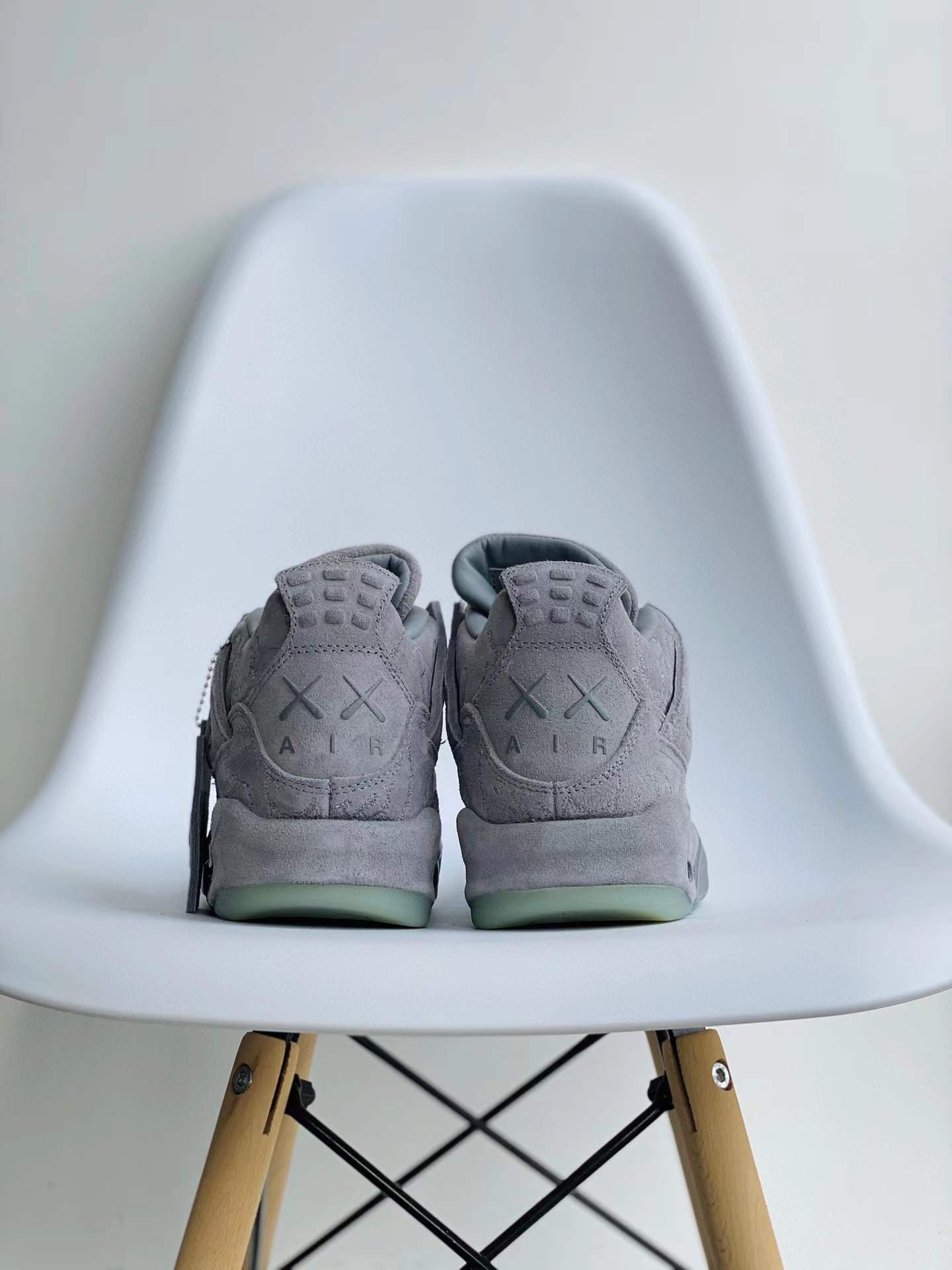 Air Jordan 4 AJ4 Retro Kaws 灰色 夜光 低筒 男鞋 女鞋 籃球鞋 板鞋 930155-003