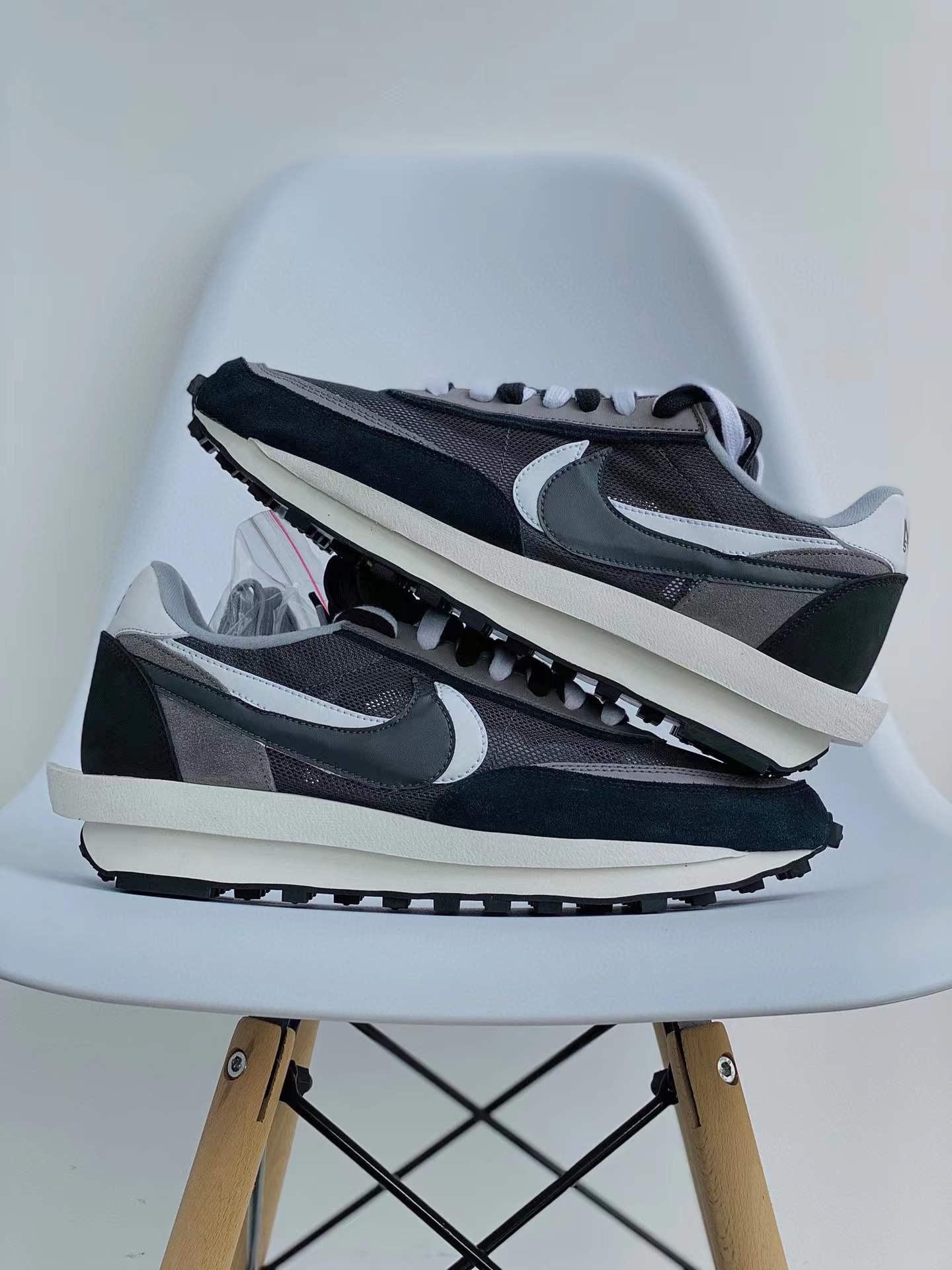 sacai  LVD 黑色 低筒 双勾 华夫 复古时鞋 休闲鞋 透气网面 运动鞋 男鞋厚底 女鞋增高BV0093-001