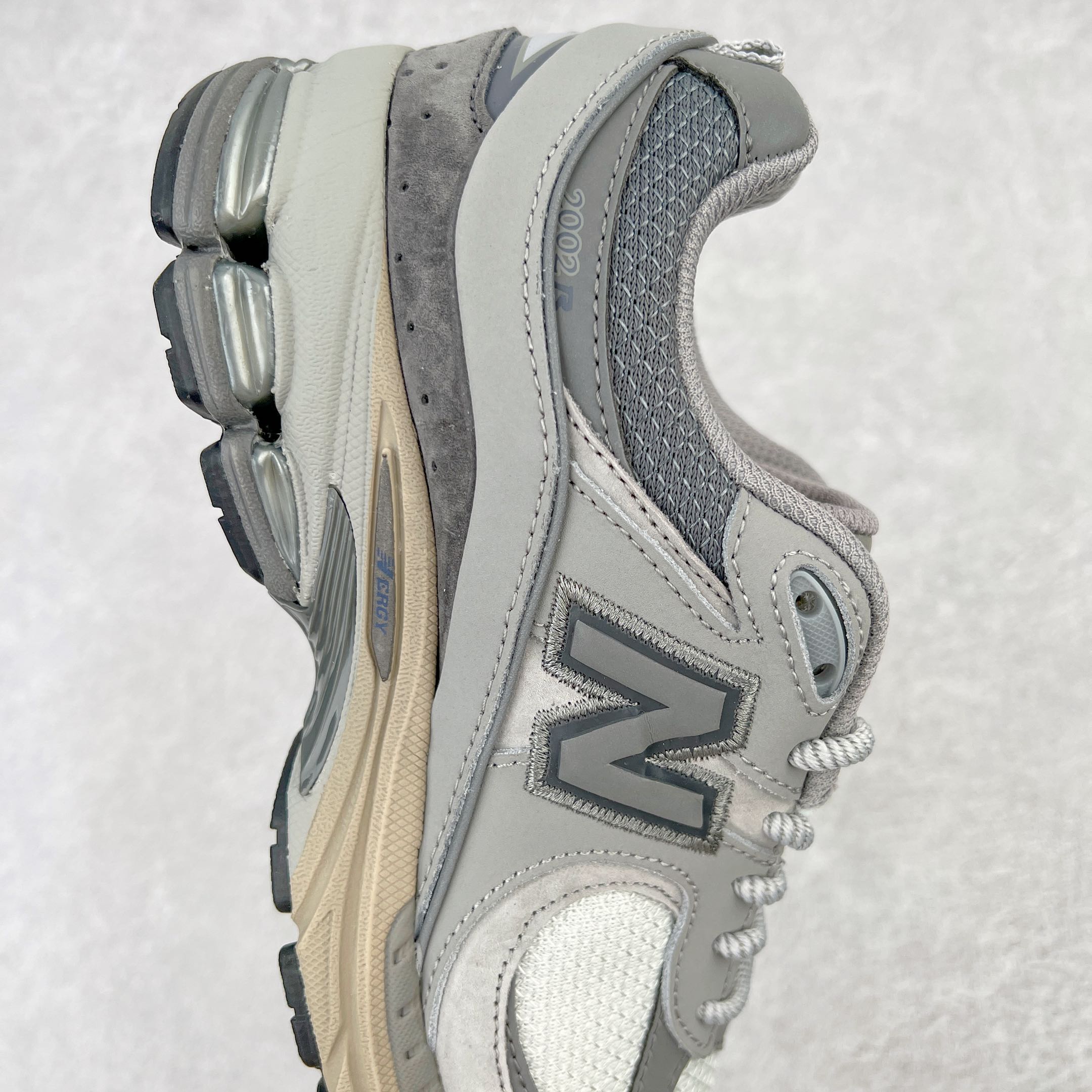 New Balance 2002R 灰色  低筒 跑步鞋 运动鞋 休闲鞋 男鞋 女鞋  