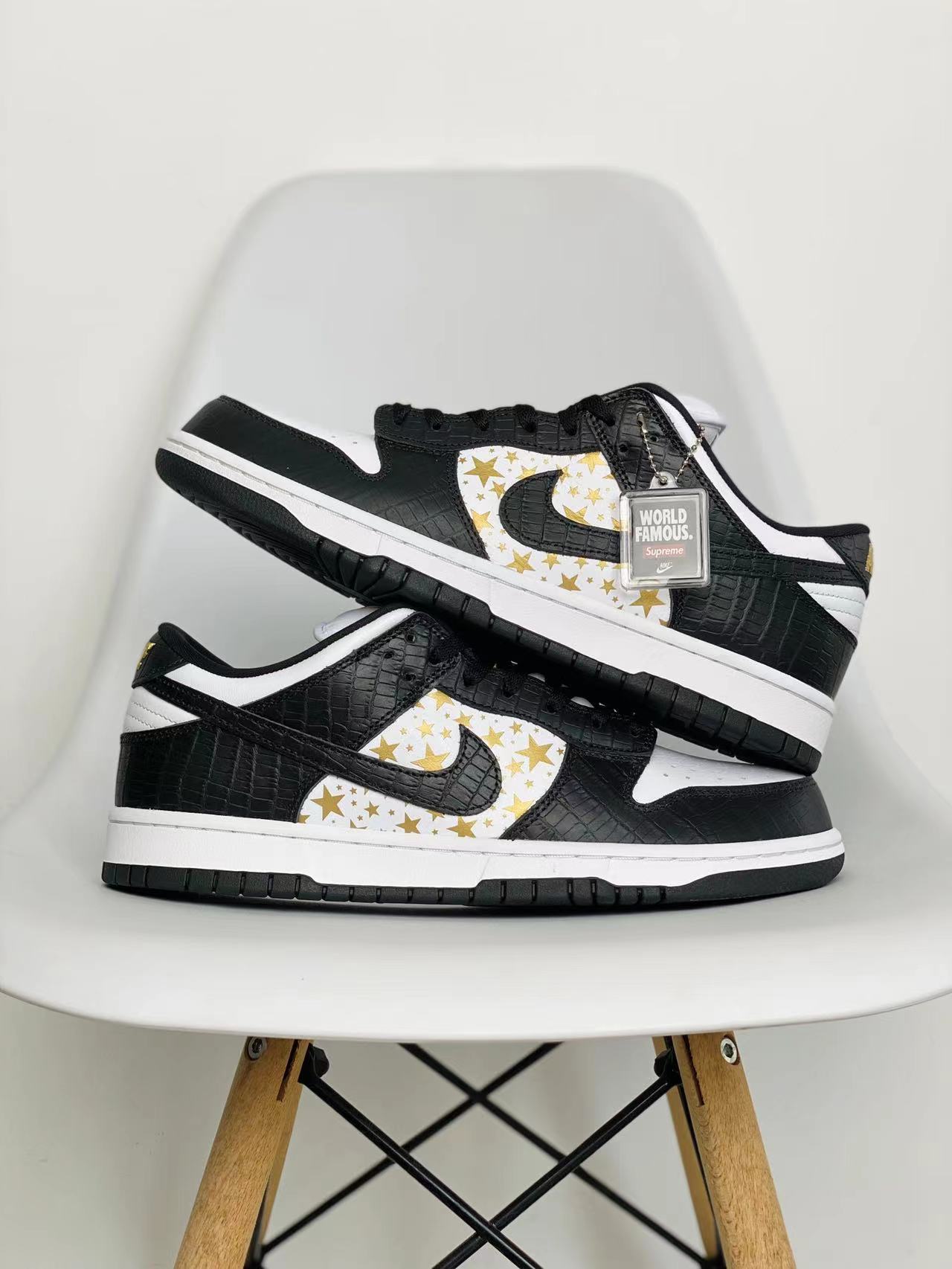  Supreme x SB Dunk Low Black Stars 联名 白金黑 低筒 复古板鞋 休闲鞋 男鞋 女鞋 DH3228-102