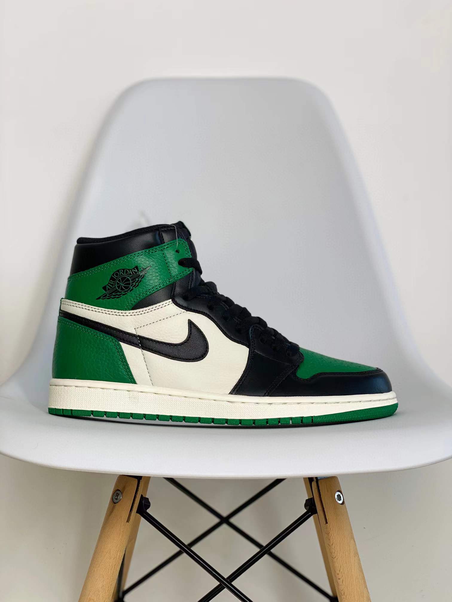 Air Jordan 1 AJ1 Retro Oine Green 黑綠腳趾 篮球鞋 高筒 休闲鞋 男鞋 板鞋  555088-302