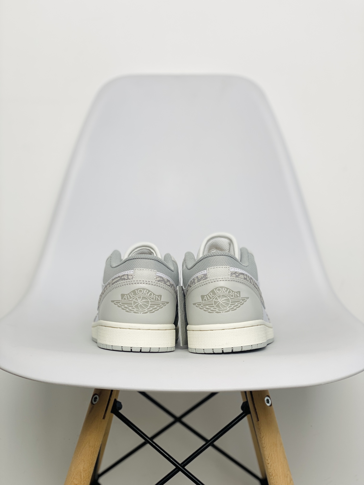 Air Jordan 1 Low AJ1 PRM Elephant Print 柏林限定 白灰 爆裂纹 低筒 休閒鞋 板鞋 男鞋 女鞋 DH4269-100