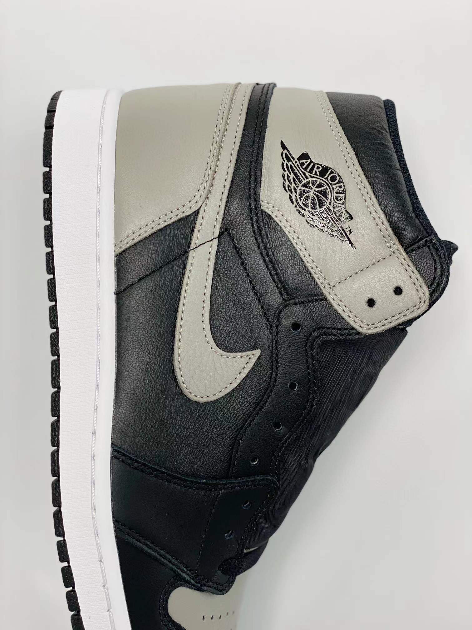 Air Jordan 1 AJ1 Retro Shadow 2018 影子灰 篮球鞋 高筒 休闲鞋 男鞋 板鞋  555088-013