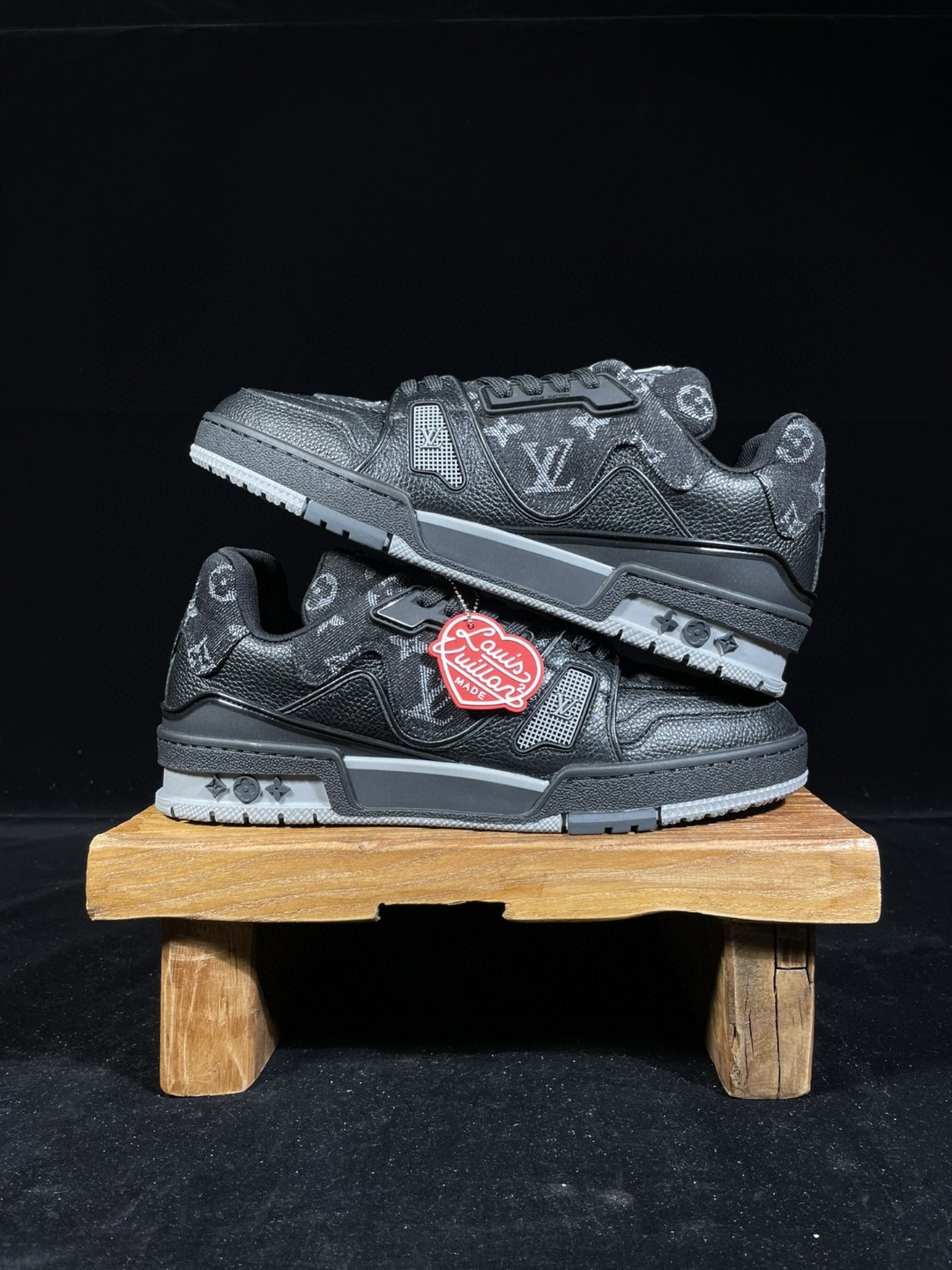 Nigo Louis Vuitton 路易威登 Nigo2 联名款 Trainer 黑色 低筒 休闲鞋 板鞋 男鞋 女鞋 1A9IPH