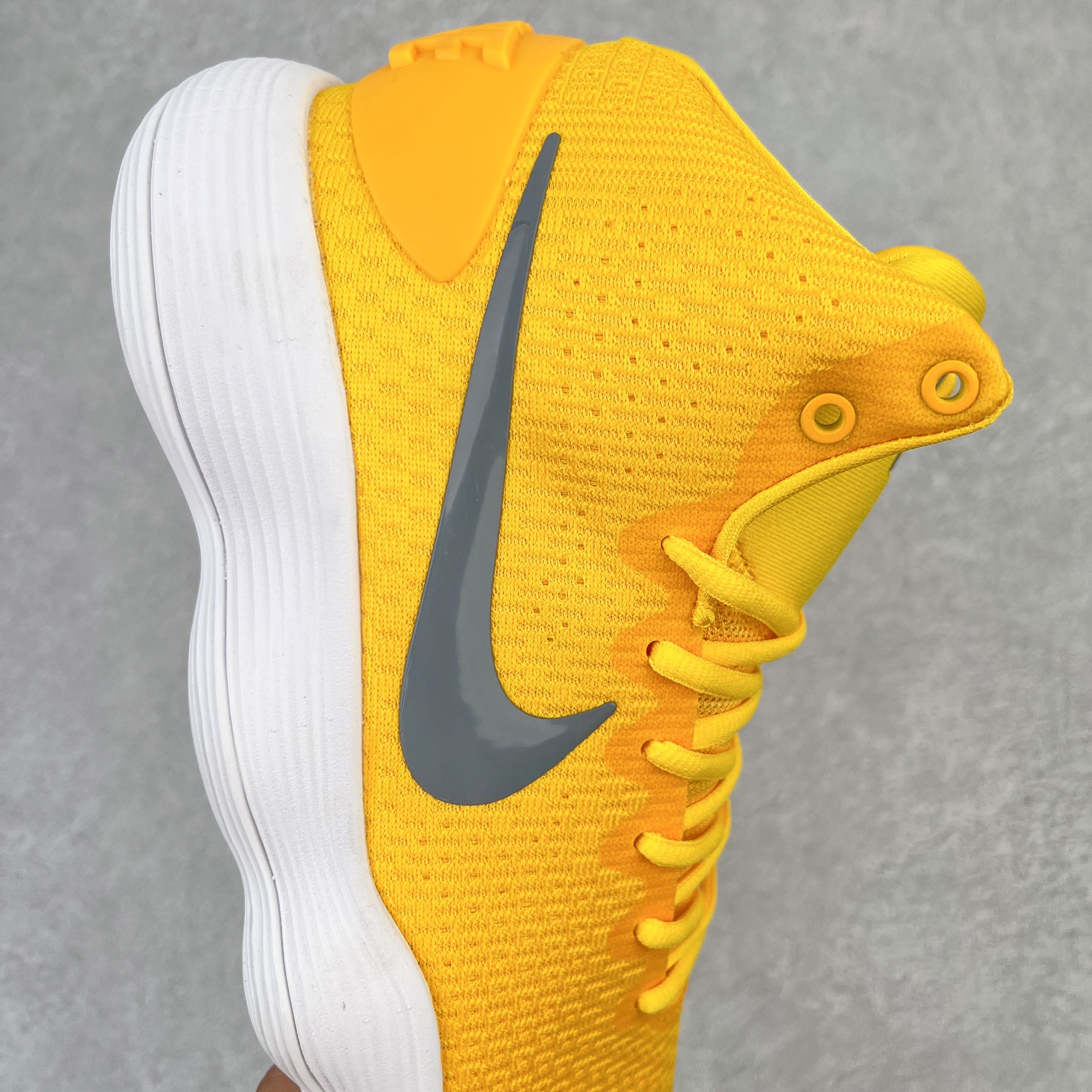 Hyperdunk 2017 TB 黄色  高筒 减震防滑 实战鞋 篮球鞋 男鞋  