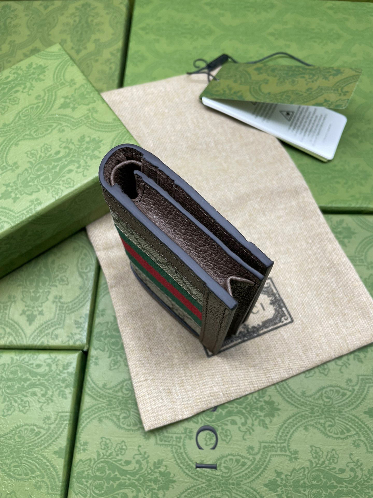  GUCCI 古驰 Ophidia  双G  春季老花 条纹 卡包 名片夹 女款  乌木色 棕色 523155-FAA7K-9793