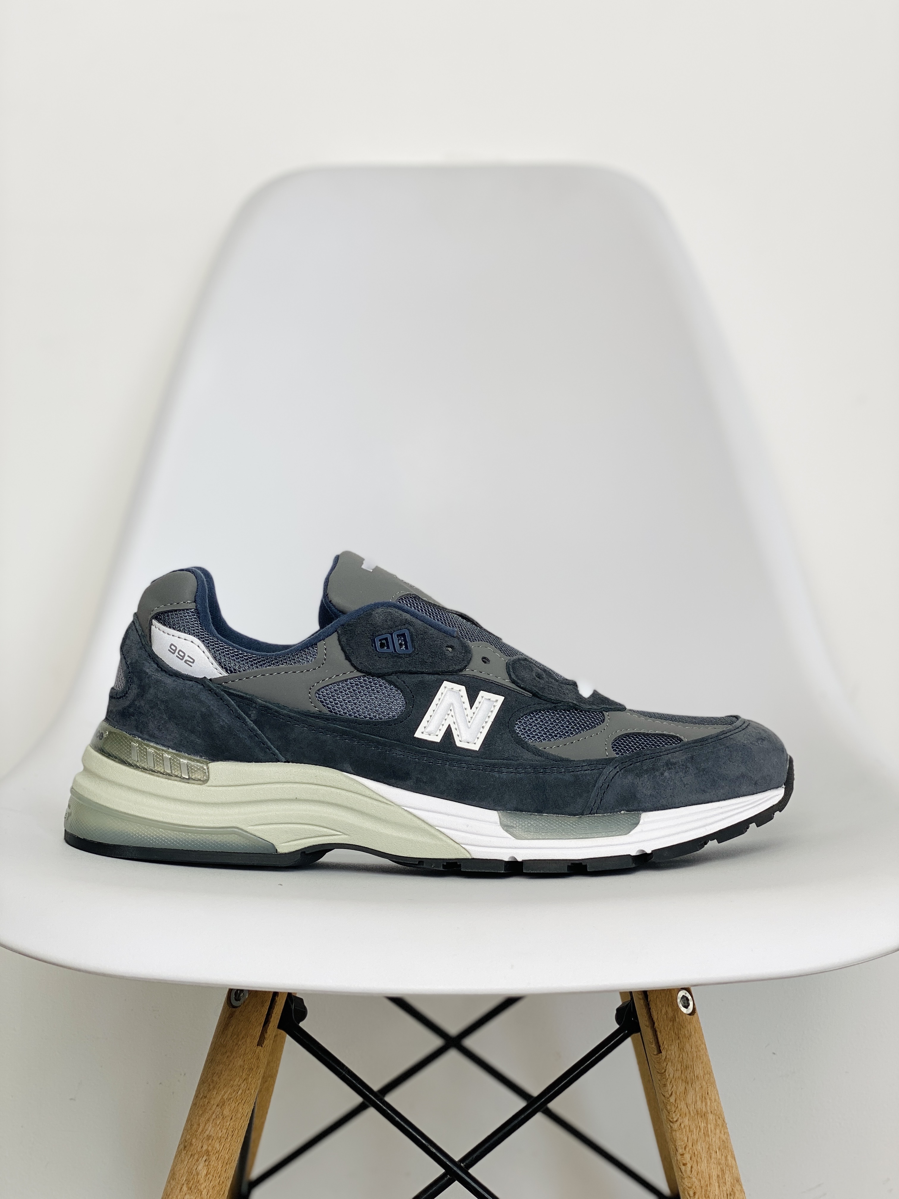 New Balance 992 海军蓝 美產  低筒 复古跑鞋 休闲鞋 运动鞋 男鞋 女鞋  M992GG