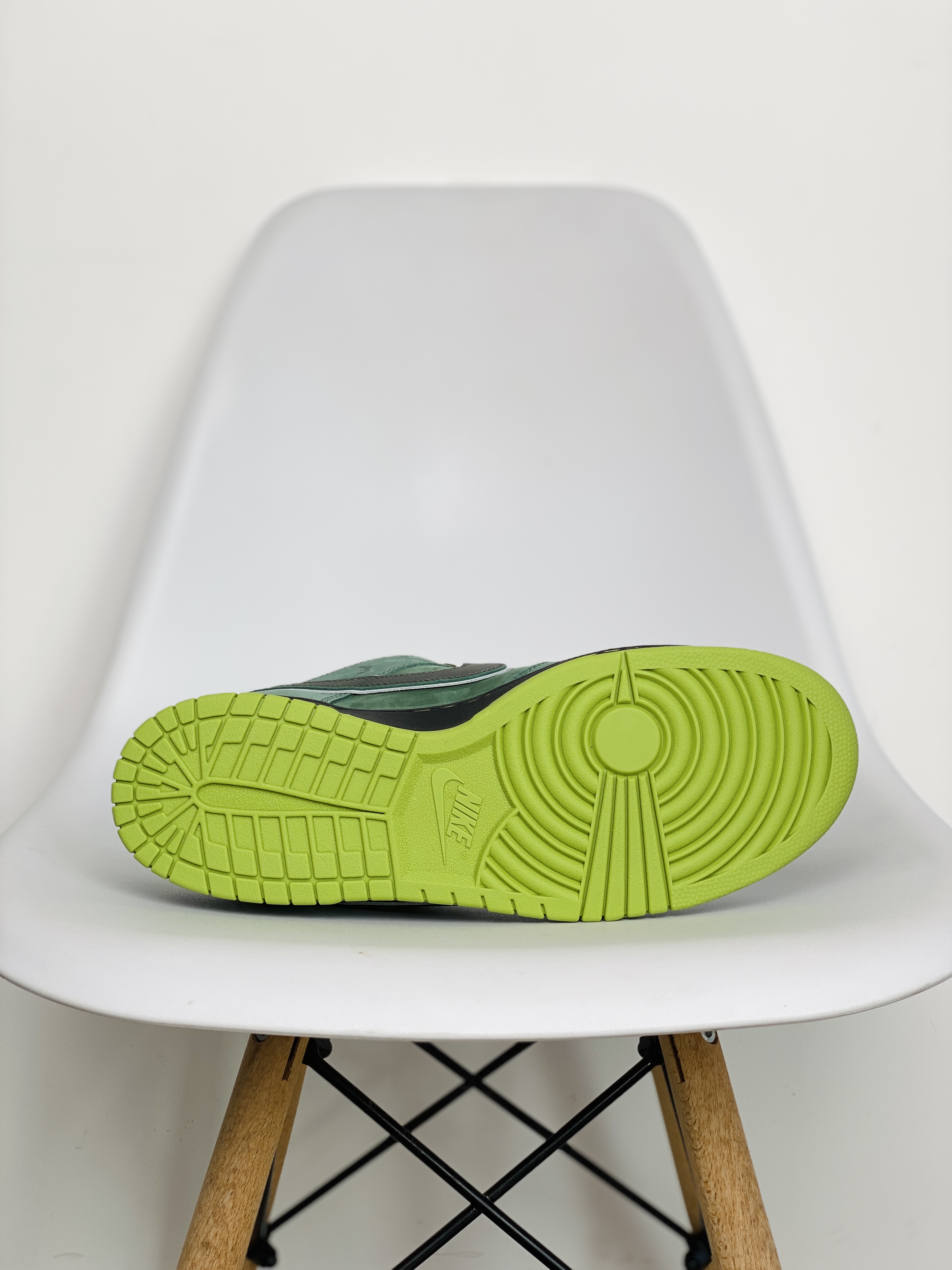 Concepts x SB Dunk Low ‘’Green Lobster" 绿龙虾 低筒 复古板鞋 休闲鞋 男鞋 女鞋 BV1310-337