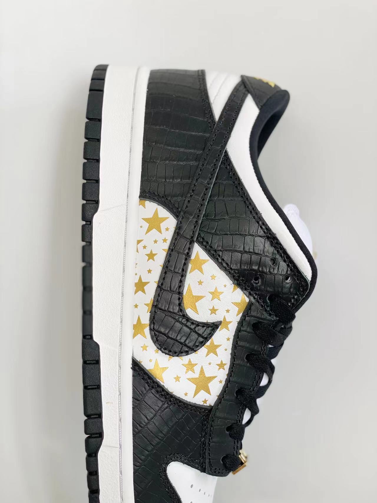  Supreme x SB Dunk Low Black Stars 联名 白金黑 低筒 复古板鞋 休闲鞋 男鞋 女鞋 DH3228-102