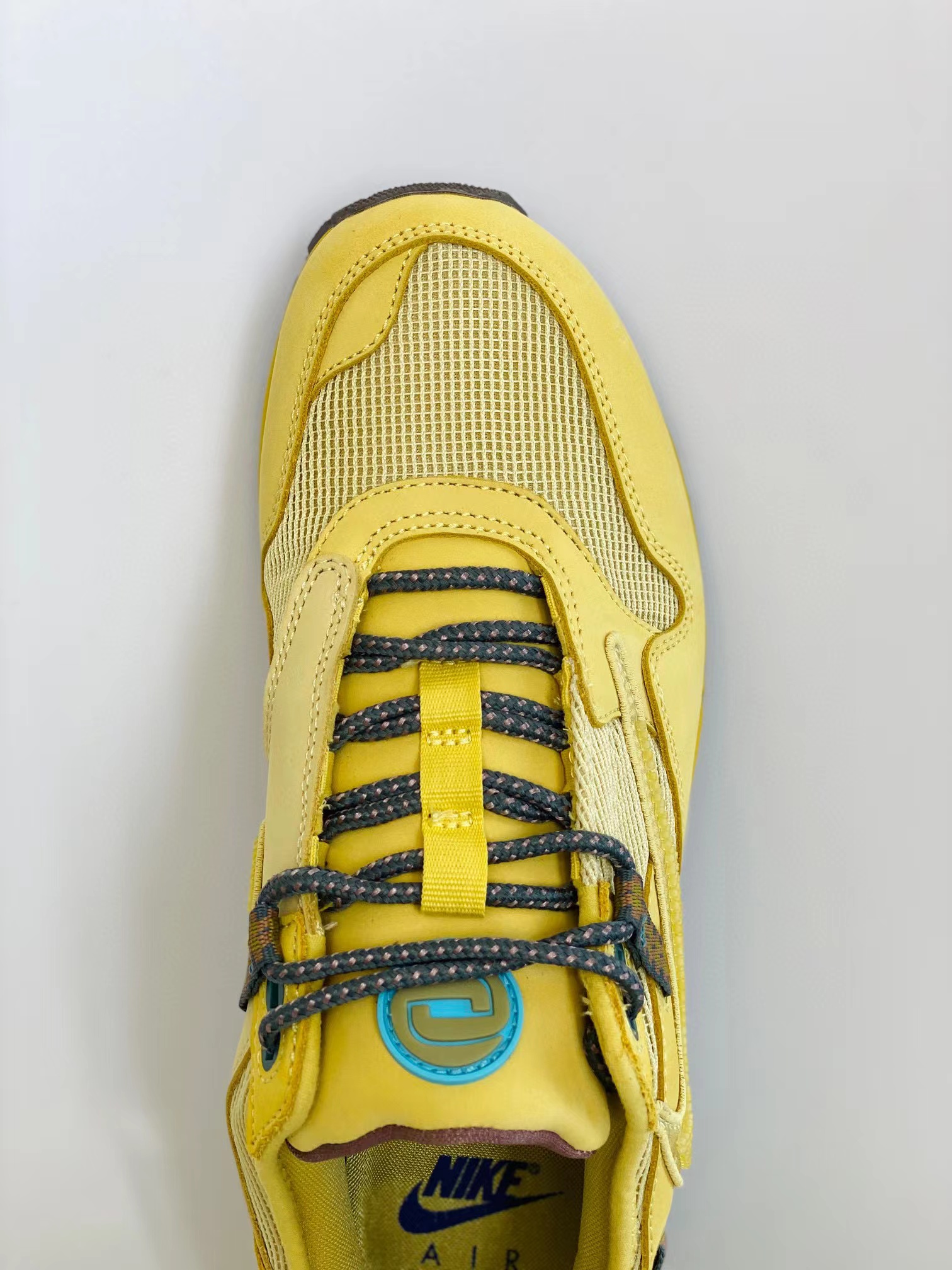 Travis Scott Air Max 1 Saturn Gold 黄色 倒钩 低筒 男鞋 女鞋 休闲鞋 板鞋 跑鞋 气垫鞋 DO9392-700