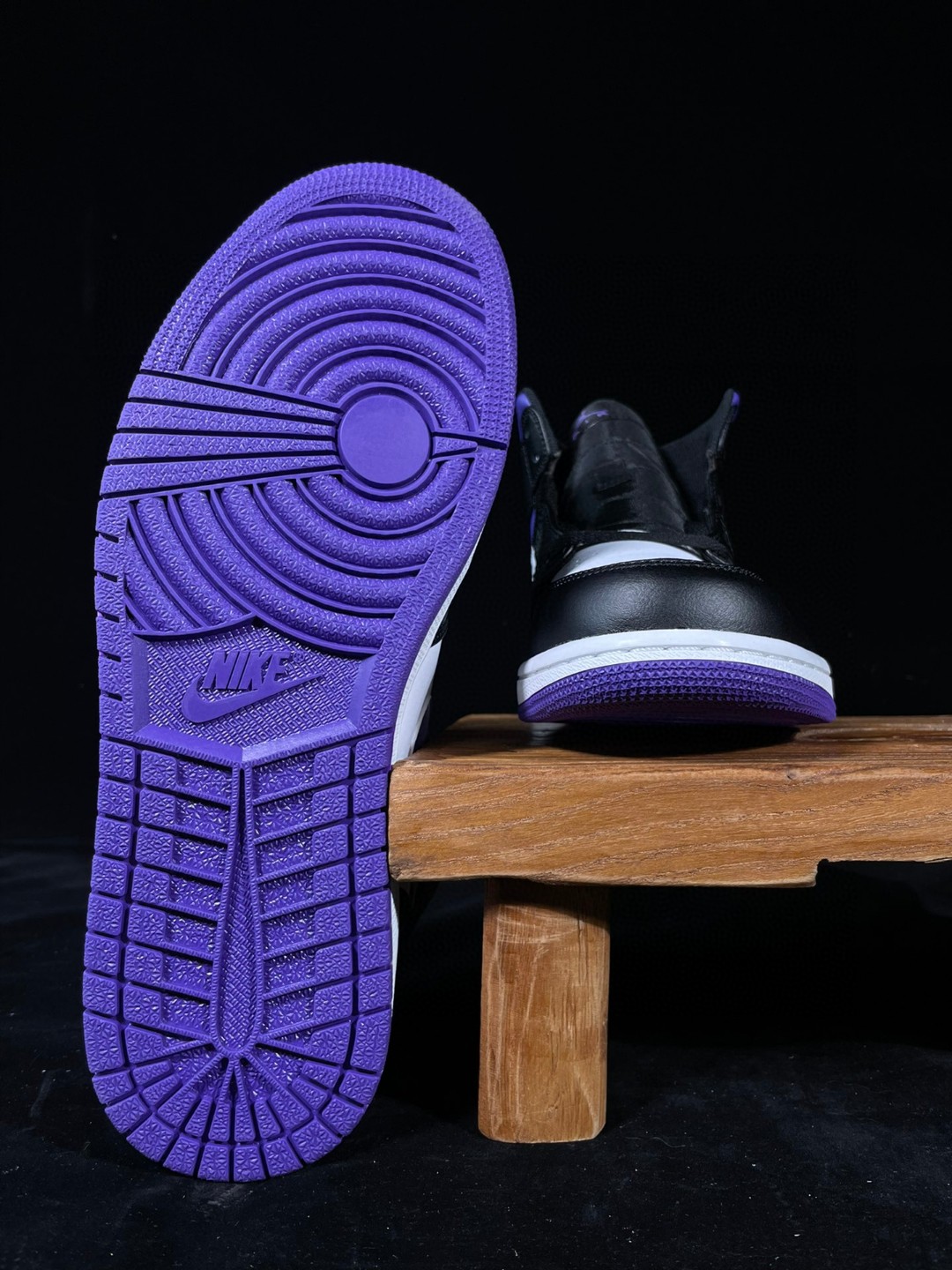 Air Jordan 1 Mid AJ1 黑白紫 篮球鞋 运动鞋 休闲鞋 男鞋  554724-095