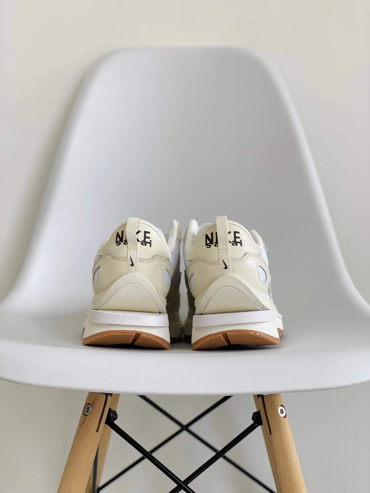 Sacai 3.0 VaporWaffle WHite and Gum 米白 百生胶 低筒 华夫鞋 增高男女鞋 结构解构鞋 复古休闲鞋  DD1875-100