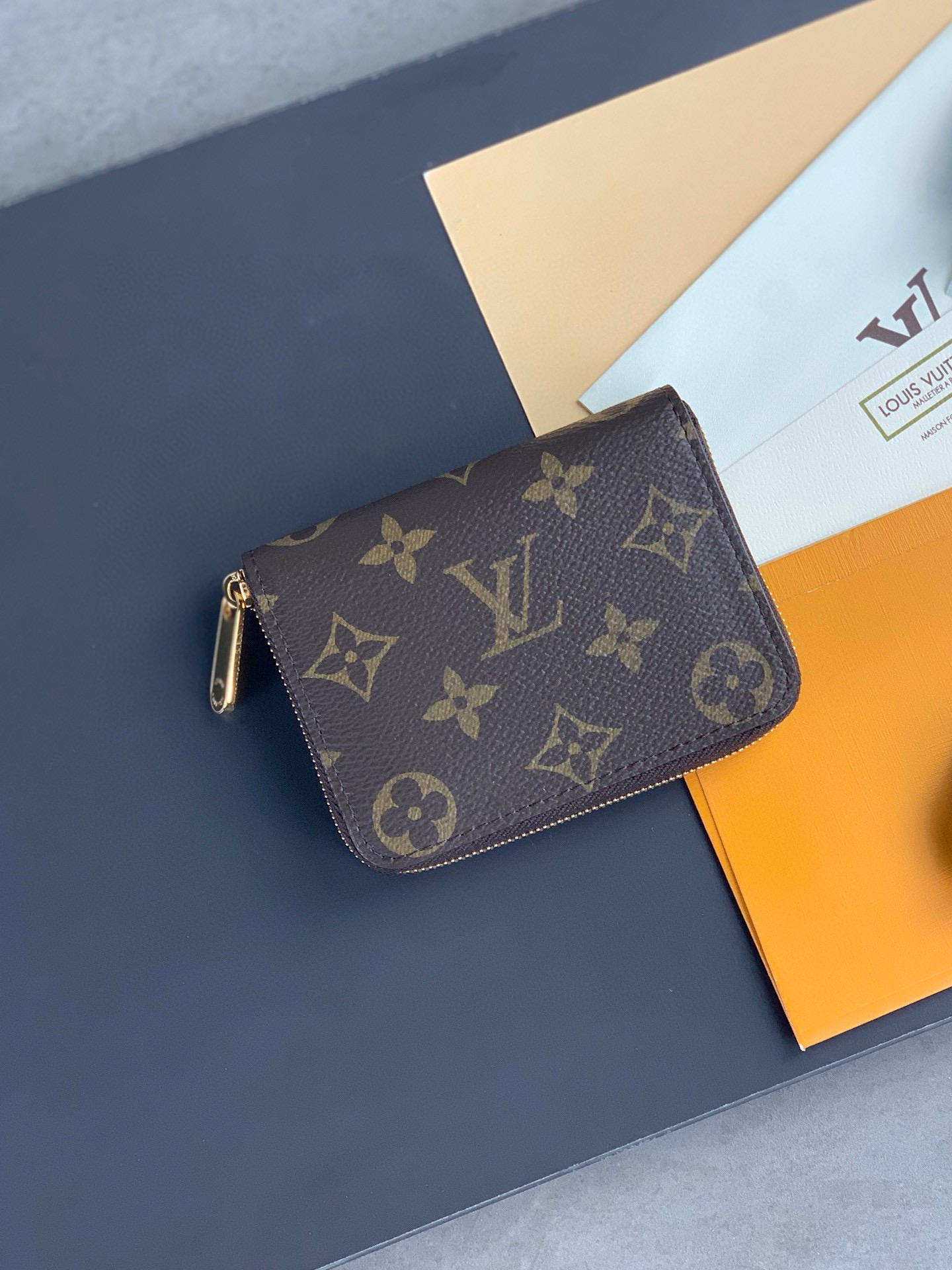 LOUIS VUITTON 路易威登 经典老花印花 钱夹 钱包 卡包 名片夹 男女同款 棕色 M60067