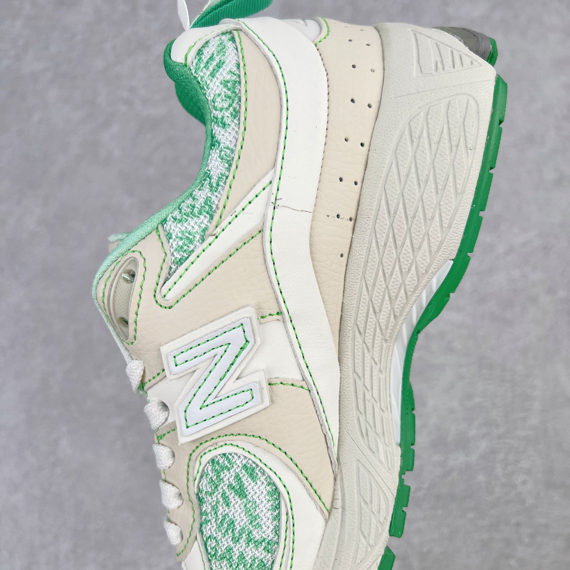 New Balance 2002R 白绿 低筒 跑步鞋 运动鞋 休闲鞋 男鞋 女鞋 