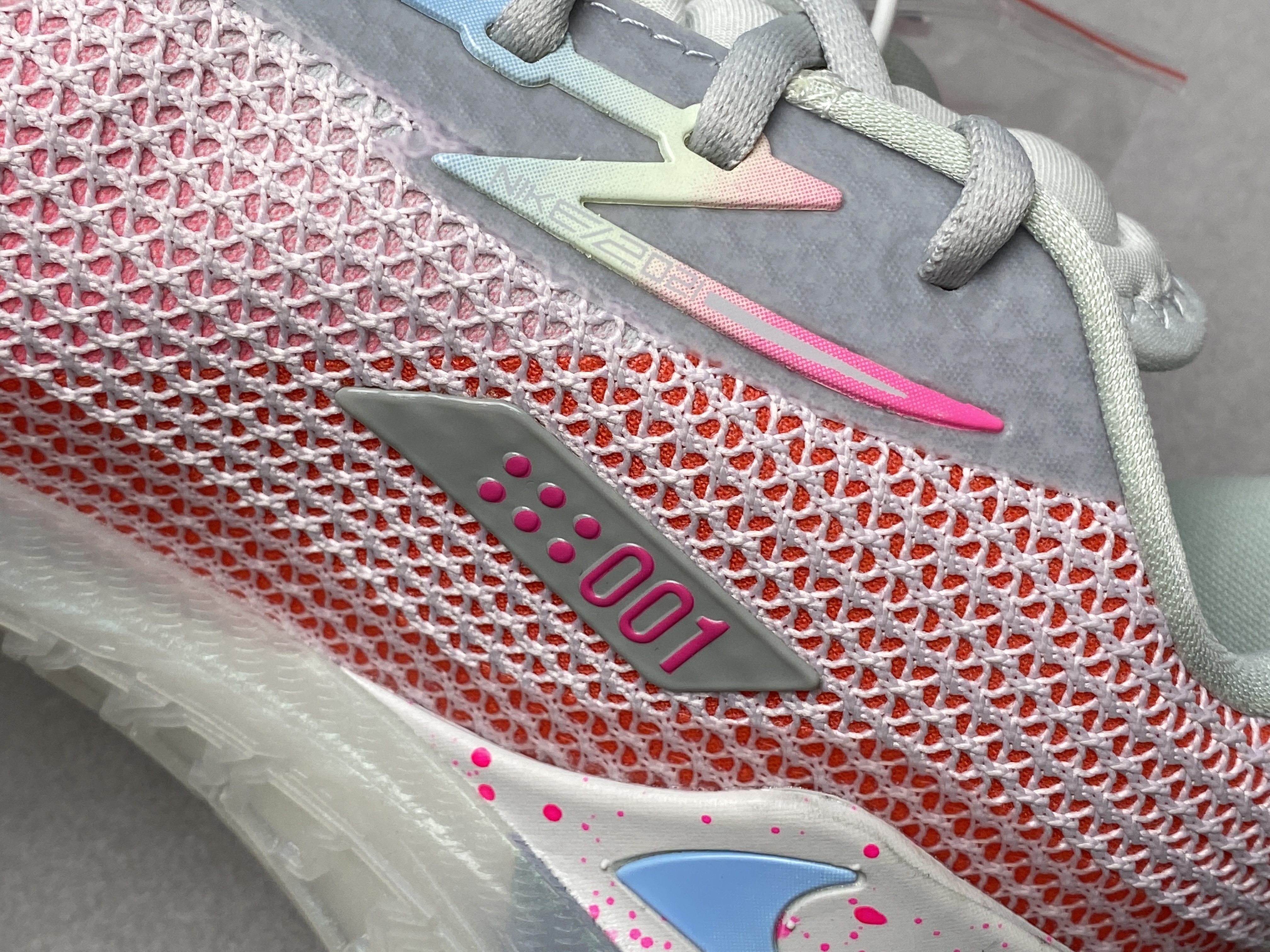 灭世纯原 GT Cut 乳腺癌 低筒 篮球鞋 球鞋 实战鞋 全掌气垫 TPU抗扭 男鞋 CZ0175-008