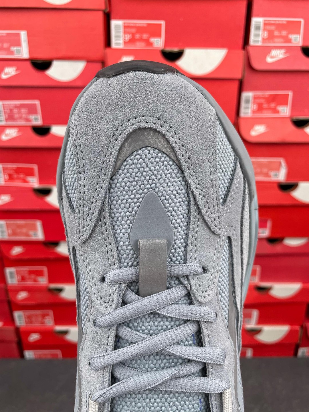 adidas originals Yeezy Boost 700V2  Hospital Blue 雾霾蓝 低筒 休闲鞋 运动鞋 老爹鞋 男鞋 女鞋 FV8424