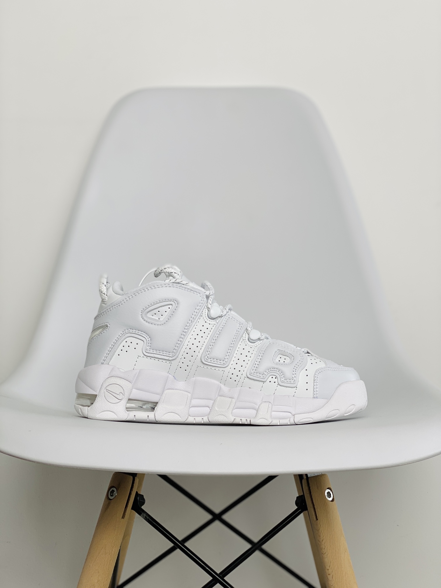 Air More Uptempo Triple White 纯白 男鞋 女鞋 休闲鞋 板鞋 篮球鞋 921948-100