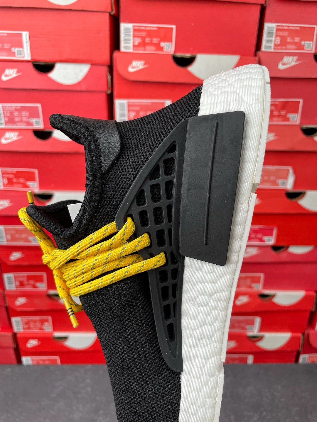 Pharrell Williams x adidas originals NMD HU Human Species Black 黑 菲董联名 低筒 运动鞋 休闲鞋 男鞋女鞋 BB3068