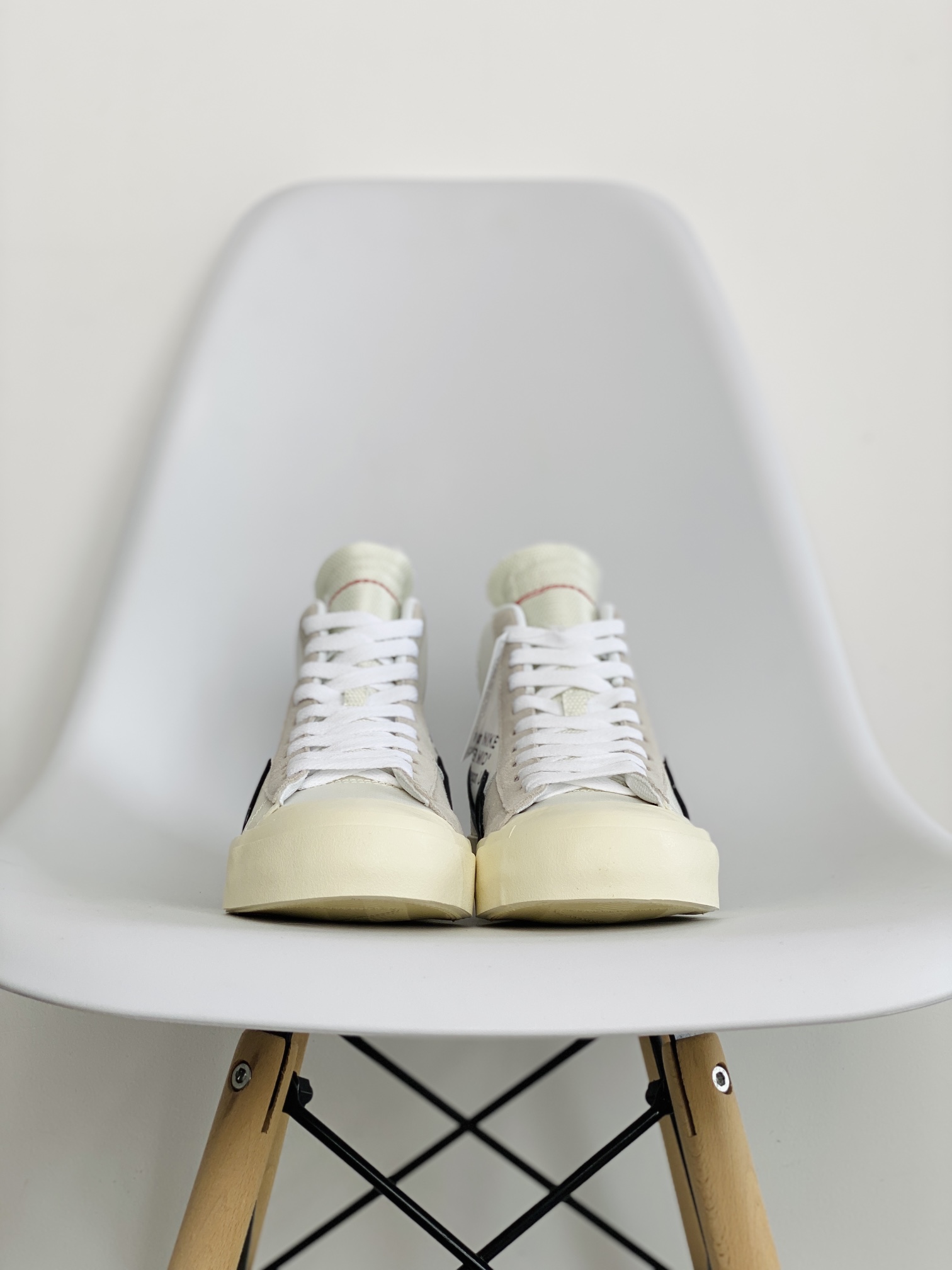 OFF-WHITE Blazer Mid  THE TEN  米白色  高筒  休闲鞋 板鞋 男鞋 女鞋 AA3832-100