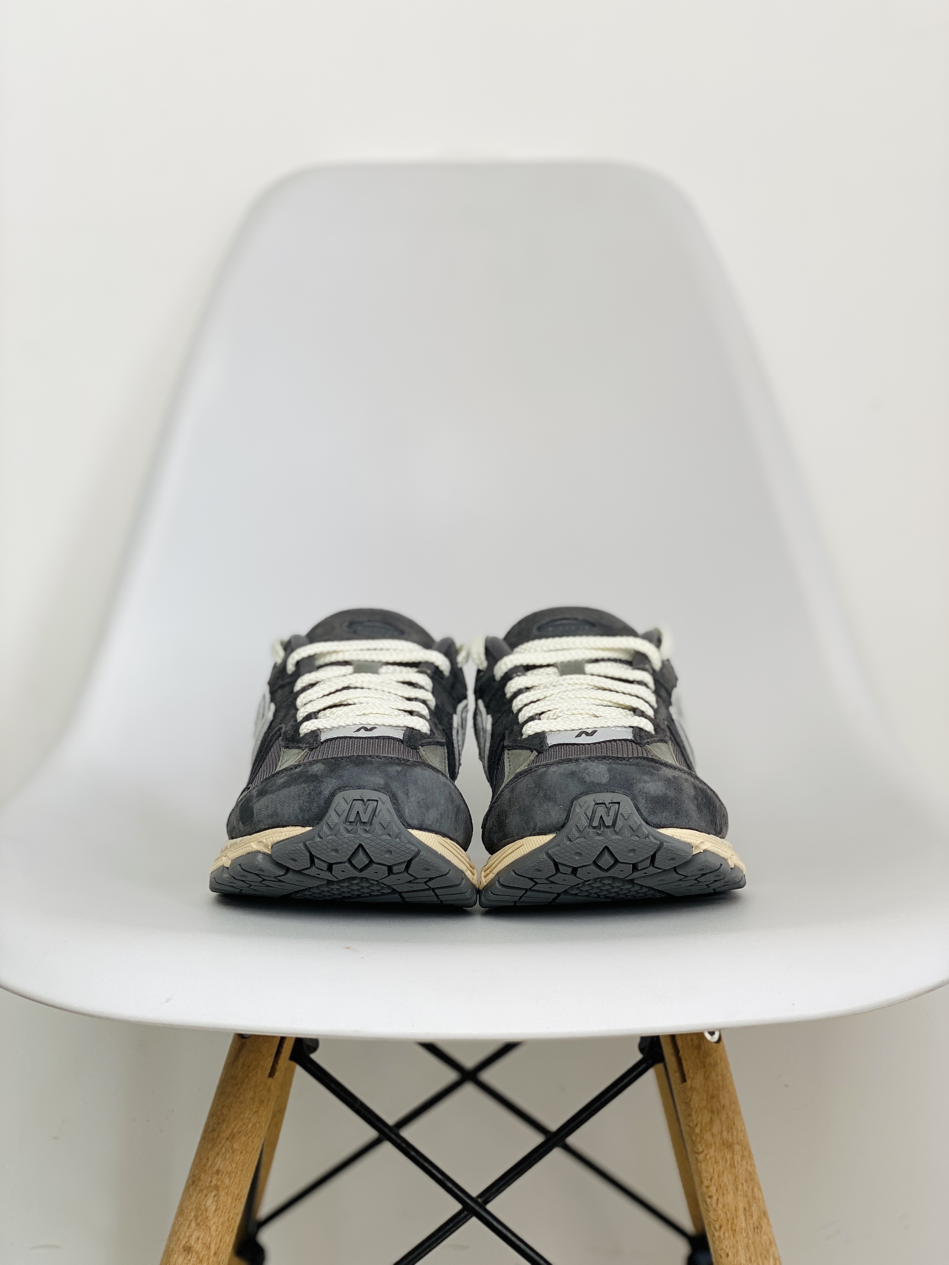 新版 New Balance 2002R 灰碳色 低筒 跑步鞋 运动鞋 休闲鞋 男鞋 女鞋 M2002RHO