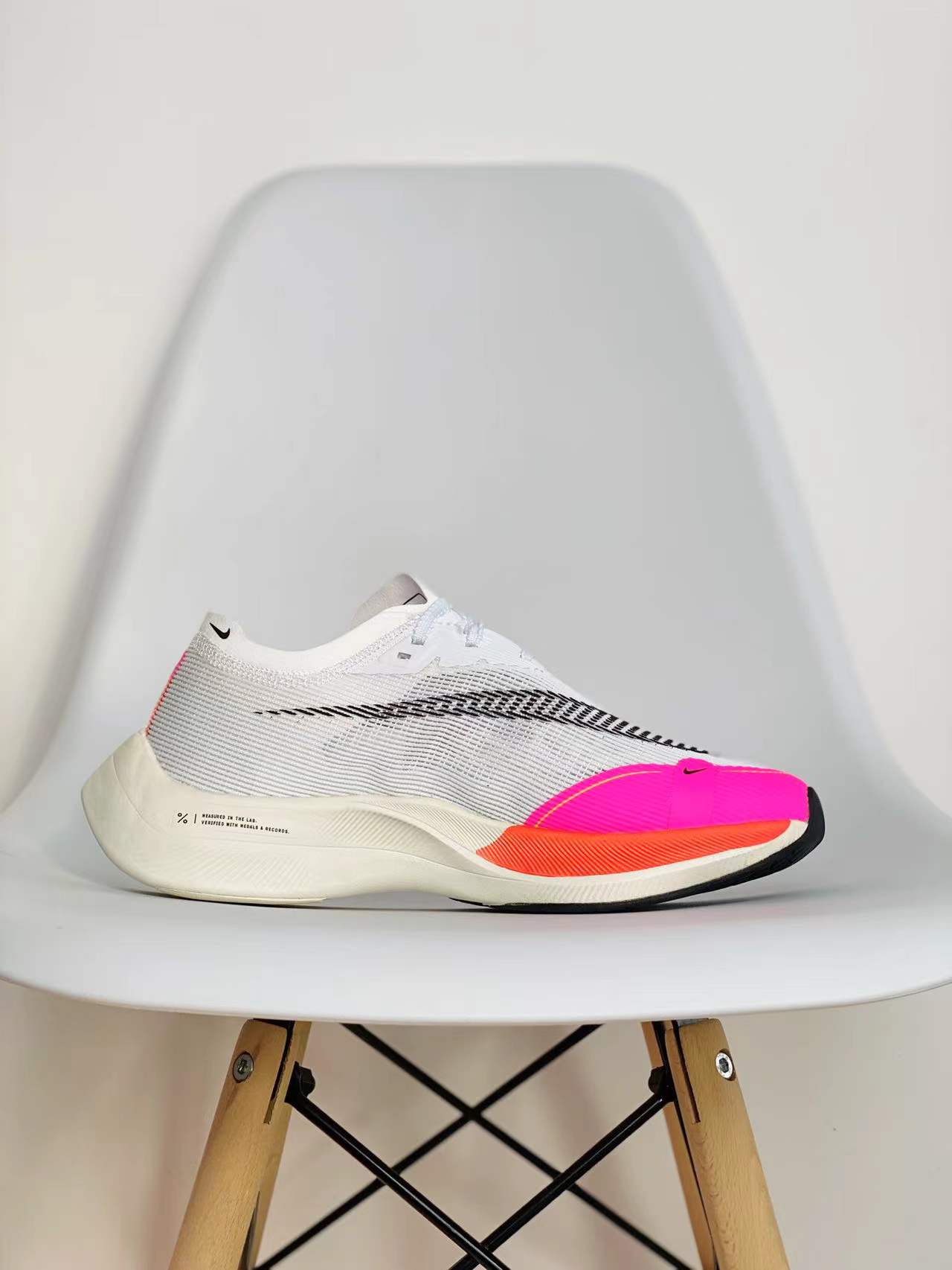 zoomX Vaporfly Next% 2 白粉 低筒 减震防滑 运动鞋 跑步鞋 男鞋 女鞋 DJ5457-100