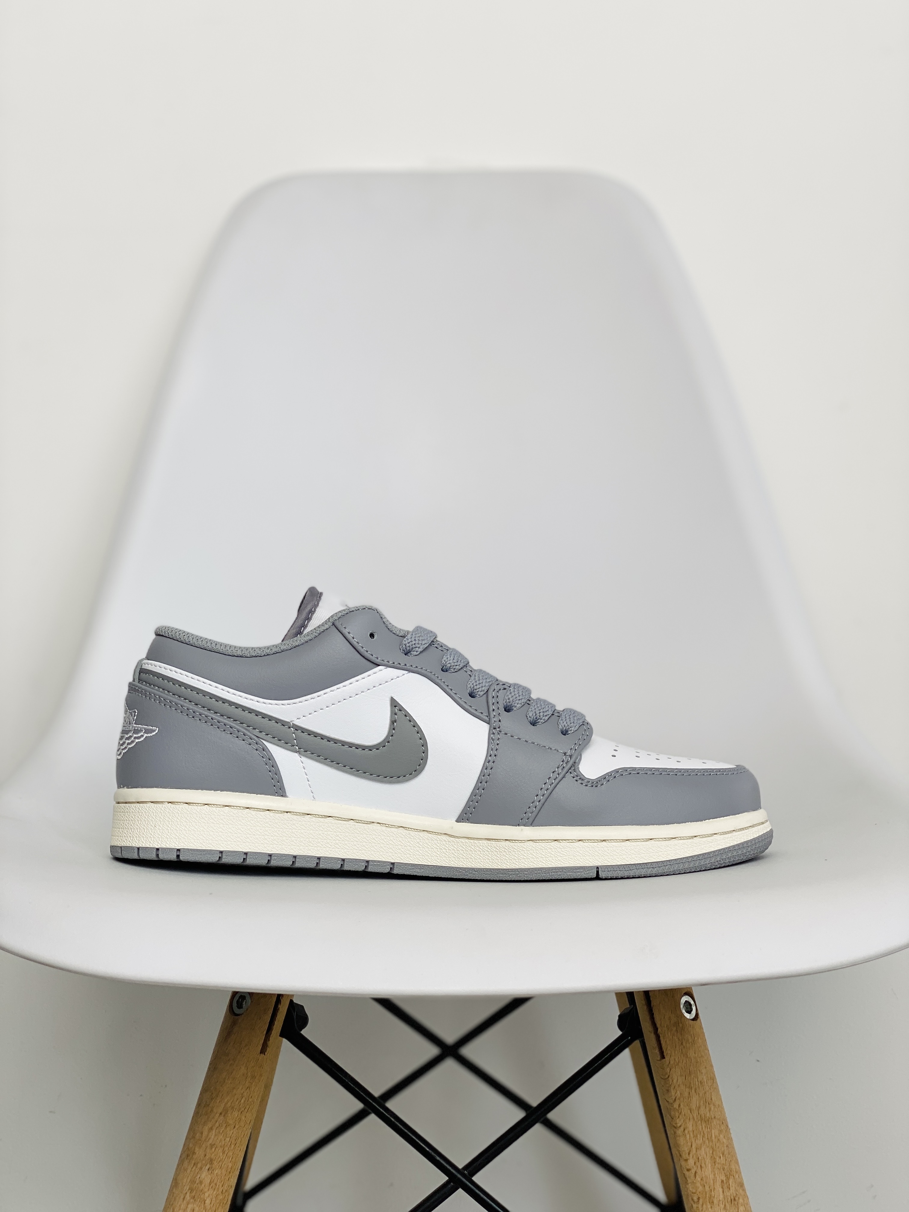 Air Jordan 1 Low AJ1 Stealth and White 氧化 灰白 小Dior 低筒  休閒鞋 板鞋 男鞋 女鞋 553558-053