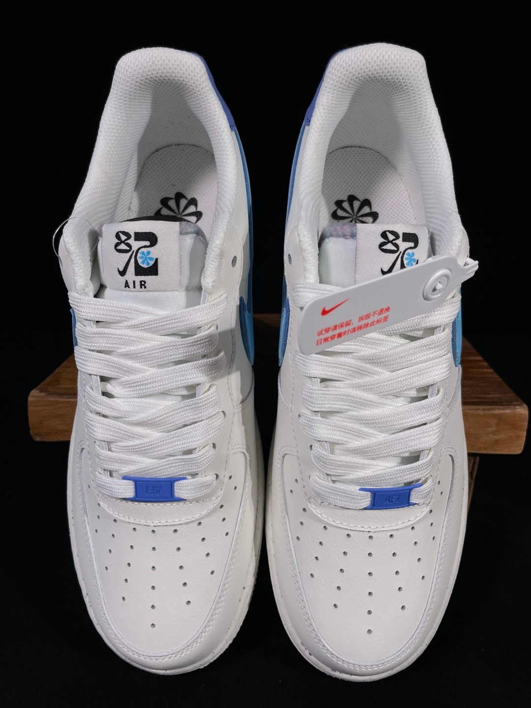 Air Force 1 Low 82 白蓝色 低筒 空军一号 休闲鞋 板鞋 男鞋 女鞋 DO9786-100