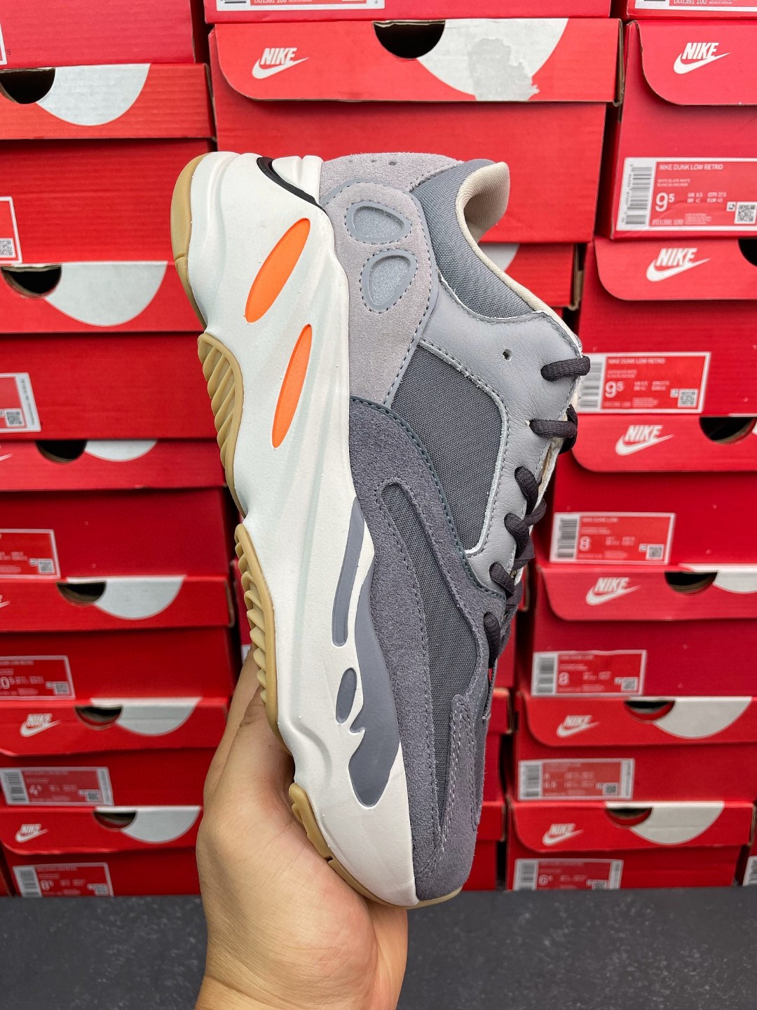 adidas originals Yeezy Boost 700  Magnet 水泥灰 低筒 休闲鞋 运动鞋 老爹鞋 男鞋 女鞋 FV9922