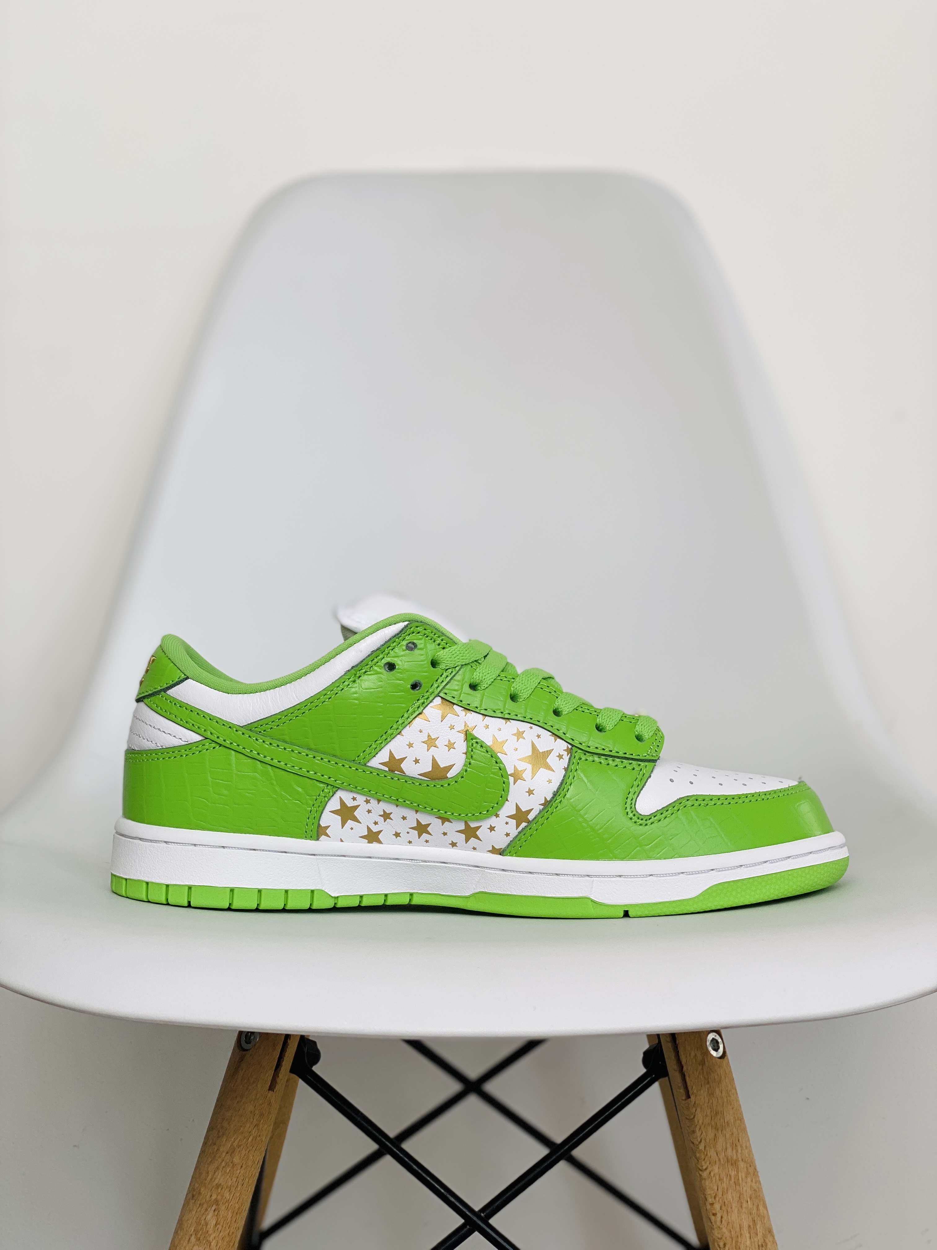 Supreme x SB Dunk Low Mean Green 联名 白金绿 低筒 复古板鞋 休闲鞋 男鞋 女鞋 DH3228-101